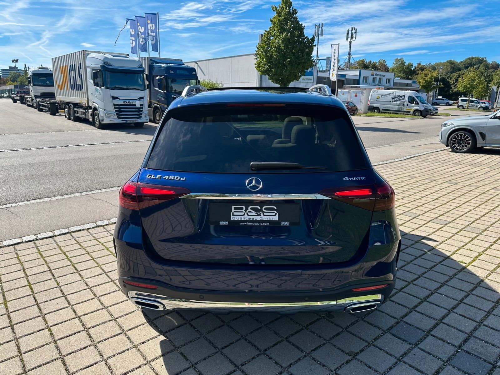 Fahrzeugabbildung Mercedes-Benz GLE 450d 4Matic AMG DISTR,HUD,PANO,LUFT,BURM,AHK