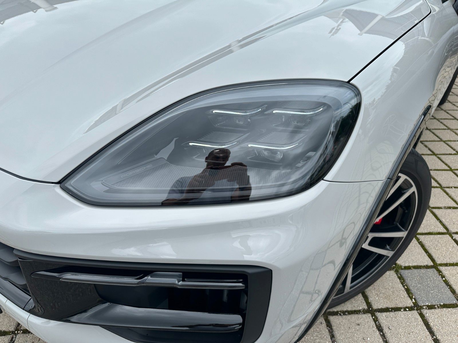 Fahrzeugabbildung Porsche Cayenne GTS ACC,PANO,BOSE,LUFT,AHK,SPORTCRP,Usw