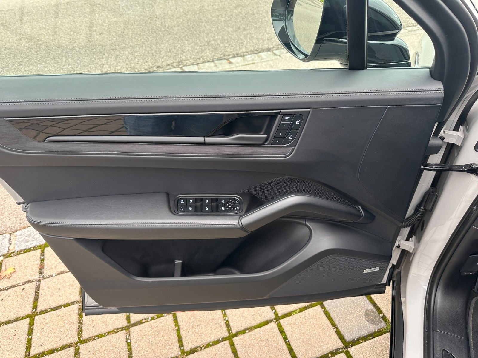 Fahrzeugabbildung Porsche Cayenne GTS ACC,PANO,BOSE,LUFT,AHK,SPORTCRP,Usw