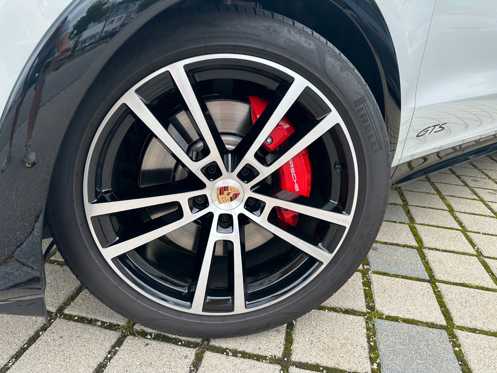 Fahrzeugabbildung Porsche Cayenne GTS ACC,PANO,BOSE,LUFT,AHK,SPORTCRP,Usw
