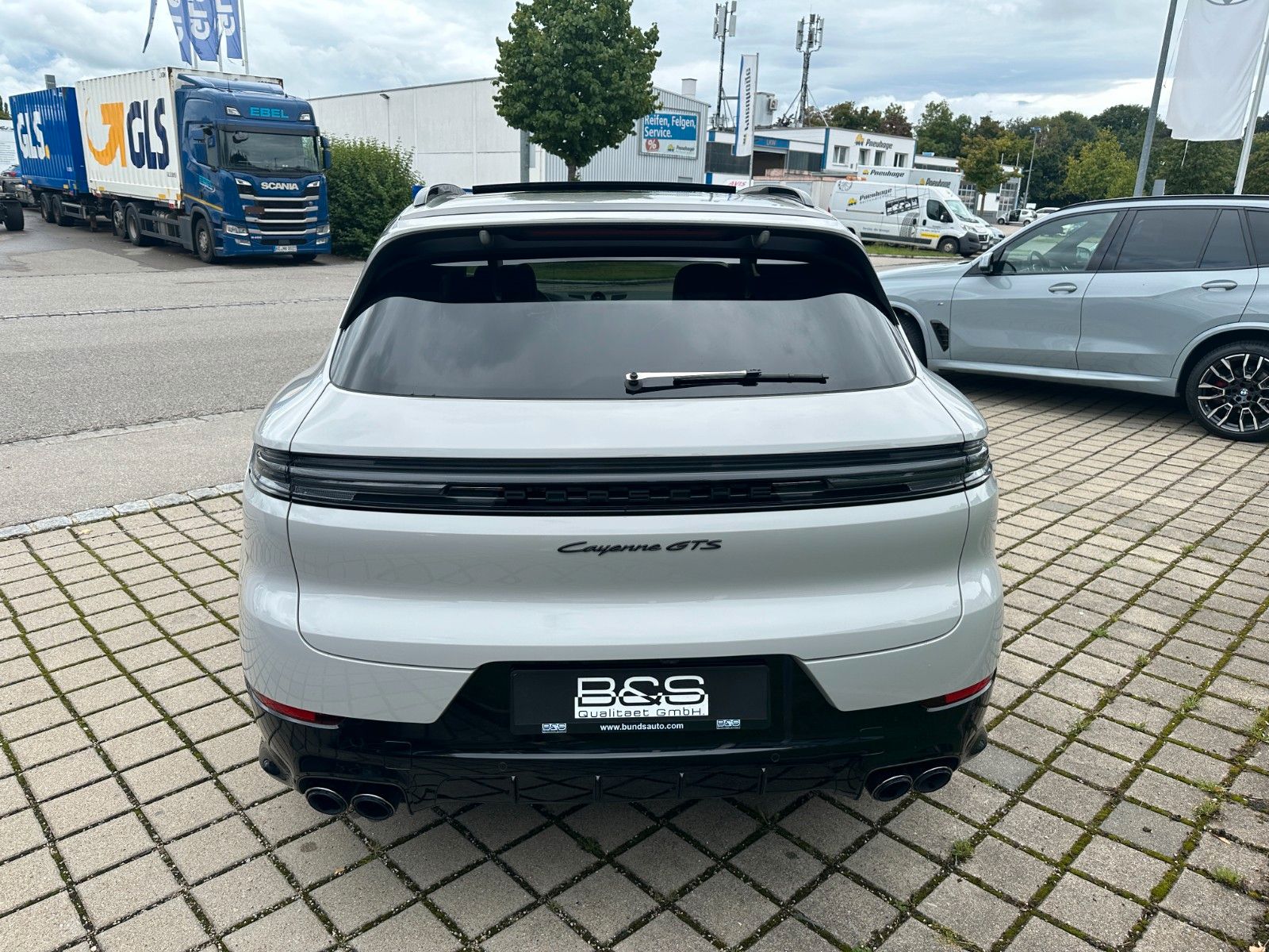 Fahrzeugabbildung Porsche Cayenne GTS ACC,PANO,BOSE,LUFT,AHK,SPORTCRP,Usw