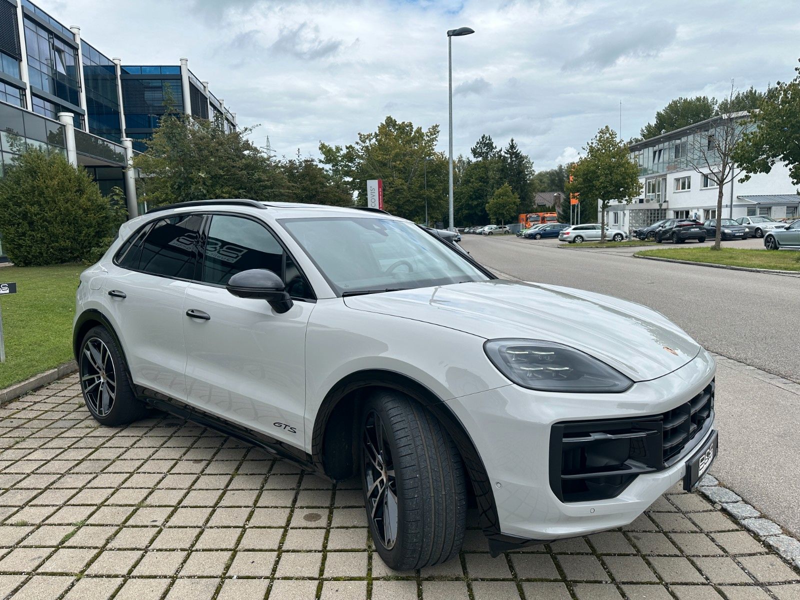 Fahrzeugabbildung Porsche Cayenne GTS ACC,PANO,BOSE,LUFT,AHK,SPORTCRP,Usw