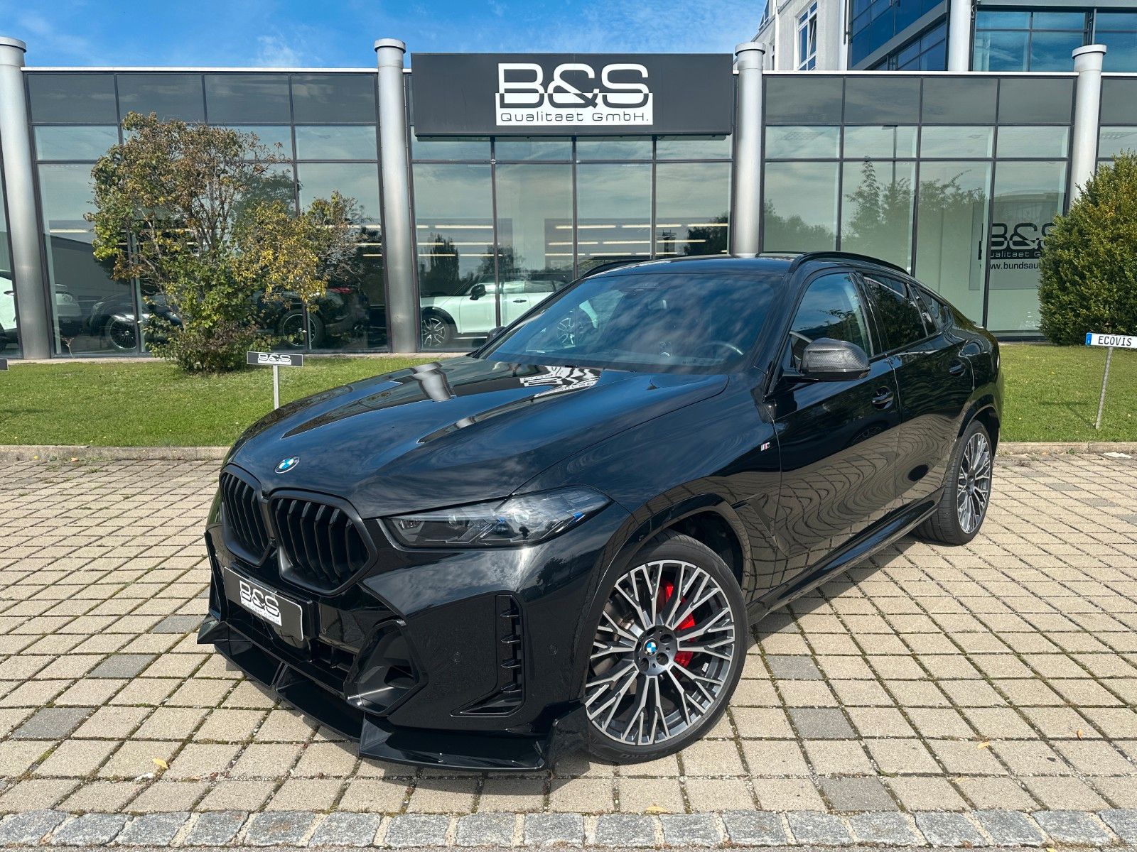 Fahrzeugabbildung BMW X6 40d xDrive MSport ACC,HUD,SKYL,B&W,LUFT,AHK..