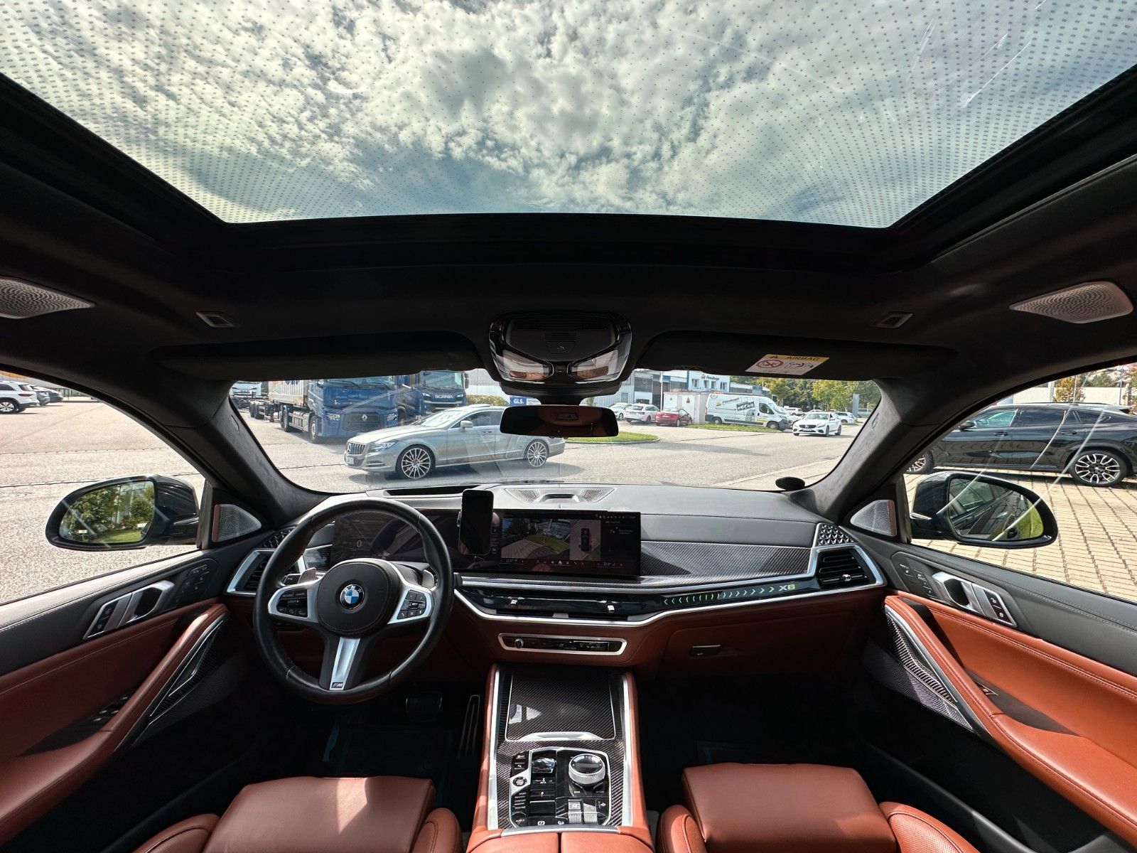 Fahrzeugabbildung BMW X6 40d xDrive MSport ACC,HUD,SKYL,B&W,LUFT,AHK..