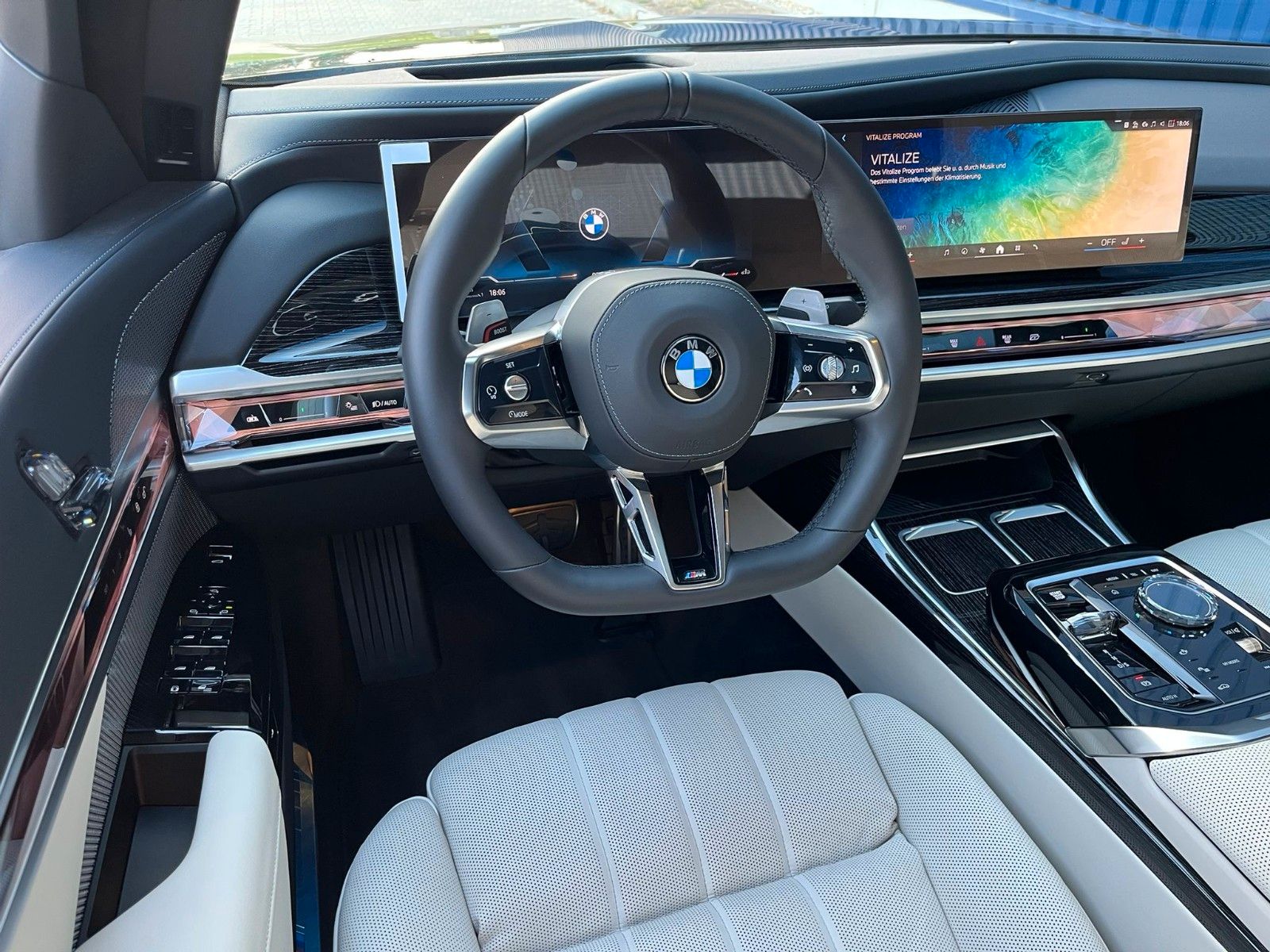 Fahrzeugabbildung BMW 740d xDrive MSport ACC,Tv,Sky,Aut.Tür,Executive.