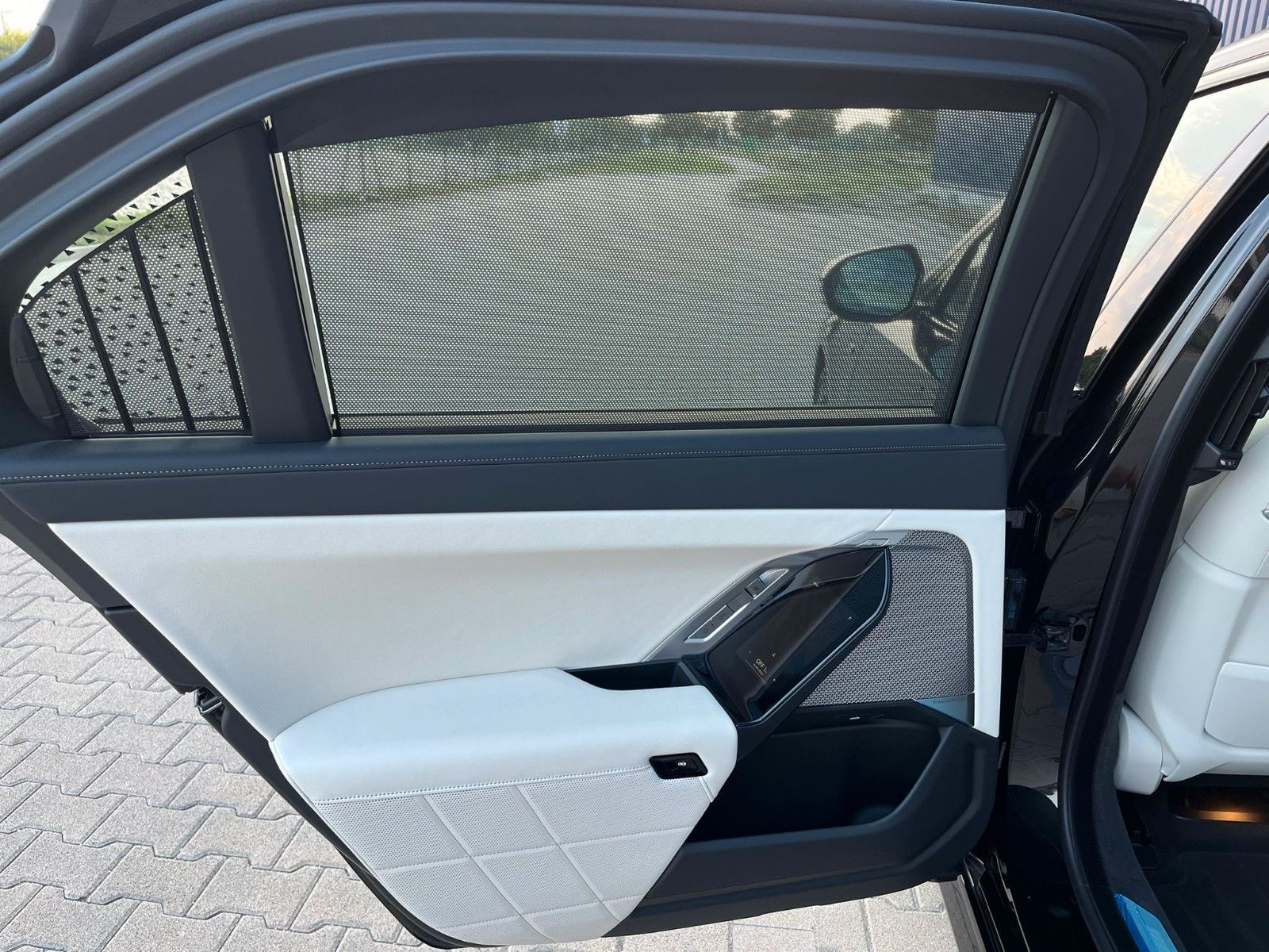 Fahrzeugabbildung BMW 740d xDrive MSport ACC,Tv,Sky,Aut.Tür,Executive.