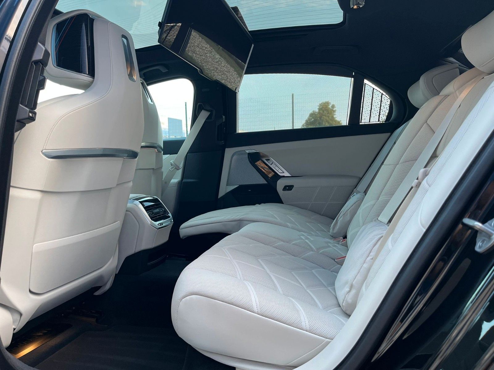 Fahrzeugabbildung BMW 740d xDrive MSport ACC,Tv,Sky,Aut.Tür,Executive.