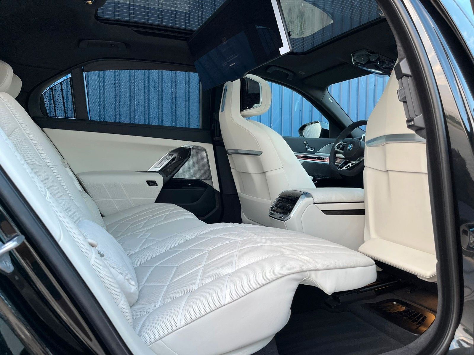 Fahrzeugabbildung BMW 740d xDrive MSport ACC,Tv,Sky,Aut.Tür,Executive.