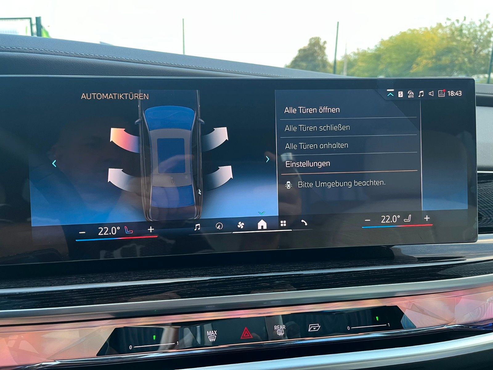 Fahrzeugabbildung BMW 740d xDrive MSport ACC,Tv,Sky,Aut.Tür,Executive.