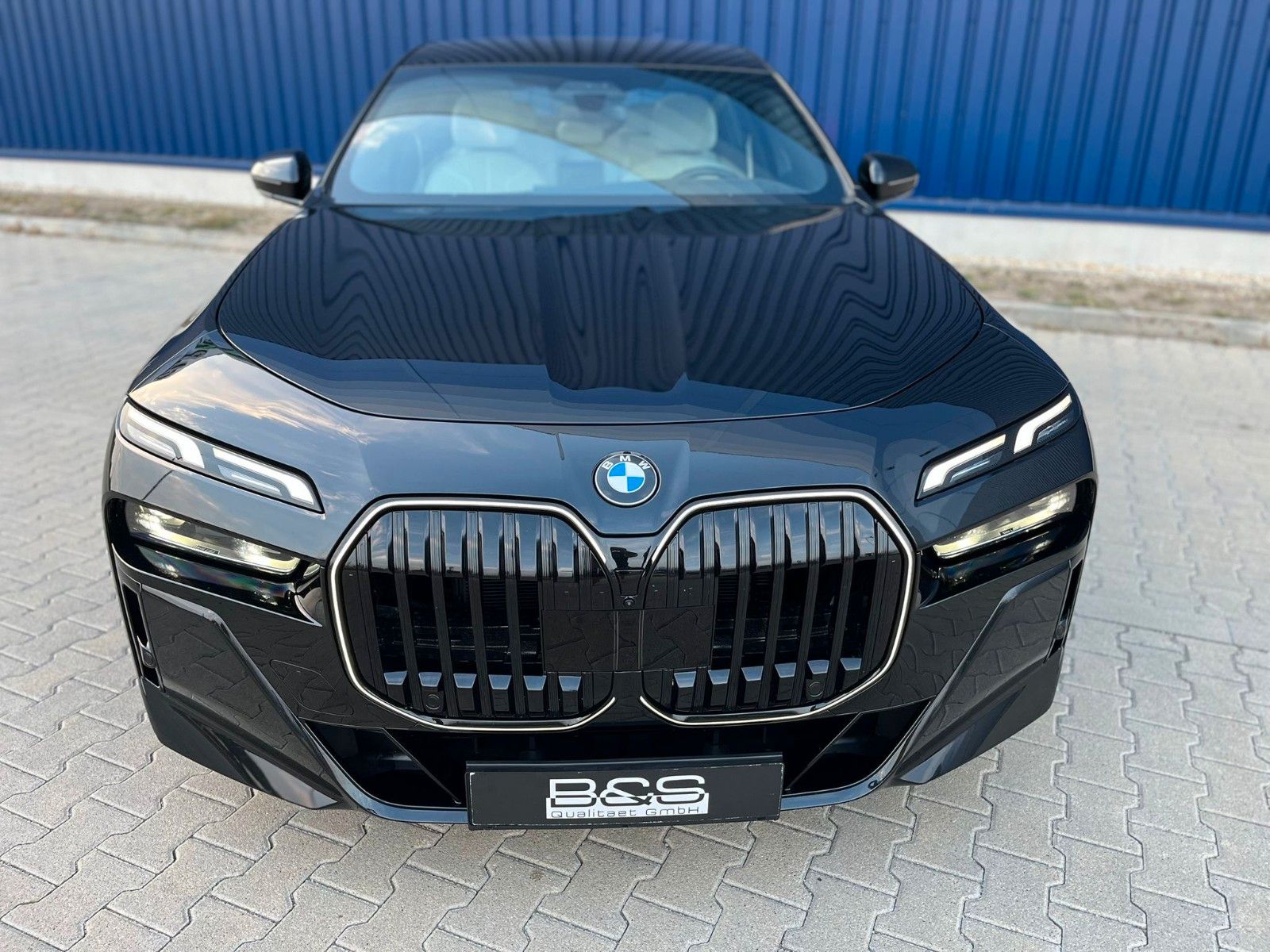 Fahrzeugabbildung BMW 740d xDrive MSport ACC,Tv,Sky,Aut.Tür,Executive.