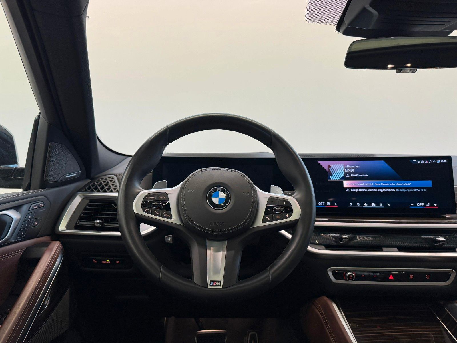 Fahrzeugabbildung BMW X6 30d xDrive MSport ACC.HUD,HARMAN,PANO,LUFT,..