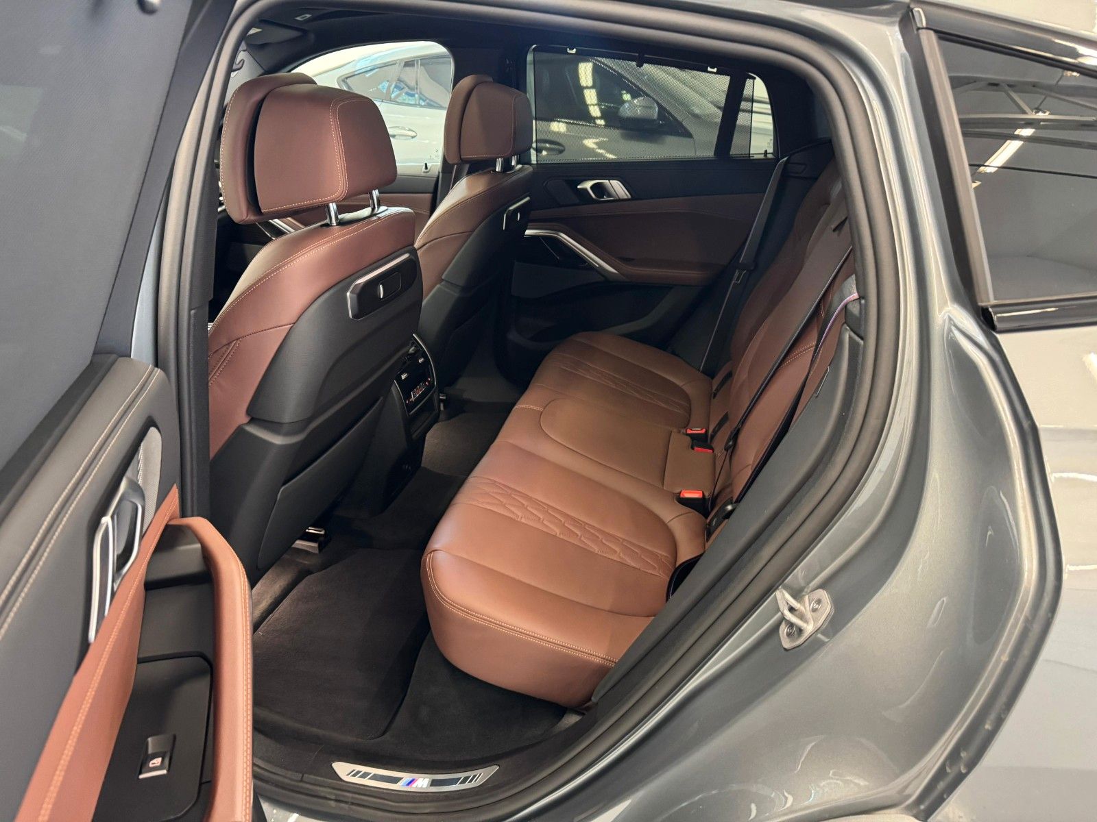 Fahrzeugabbildung BMW X6 30d xDrive MSport ACC.HUD,HARMAN,PANO,LUFT,..