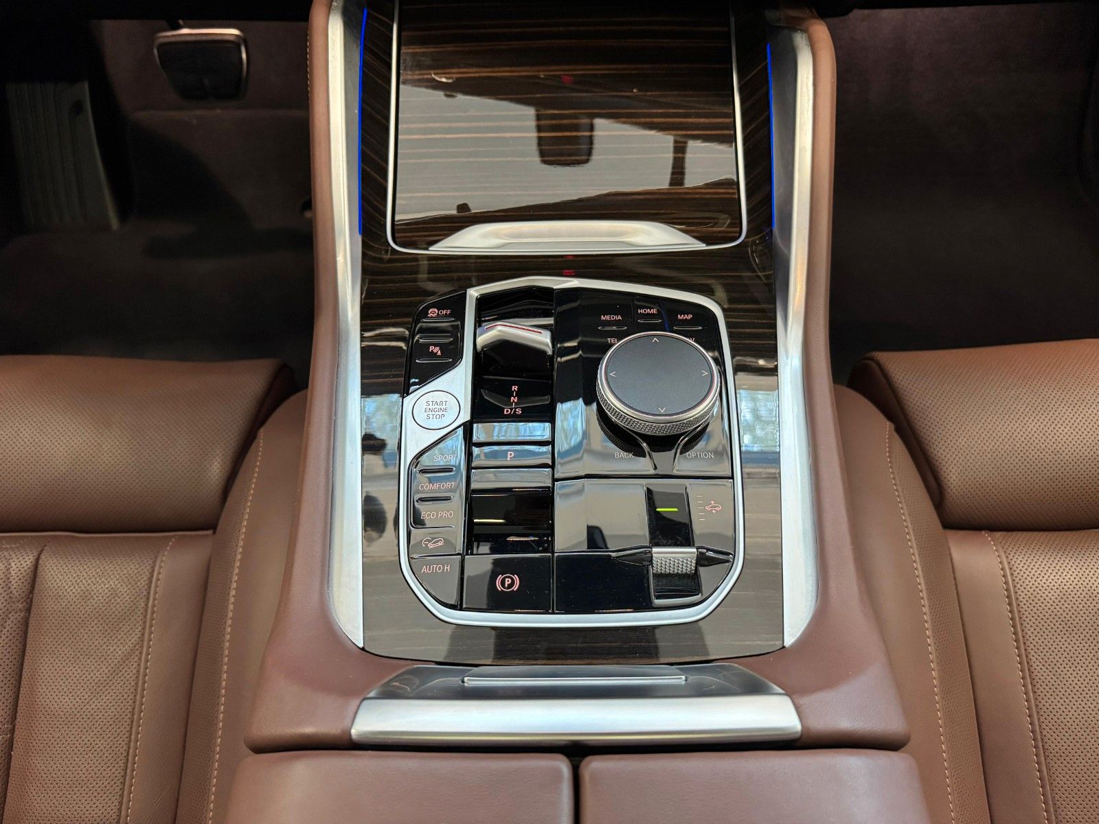 Fahrzeugabbildung BMW X6 30d xDrive MSport ACC.HUD,HARMAN,PANO,LUFT,..