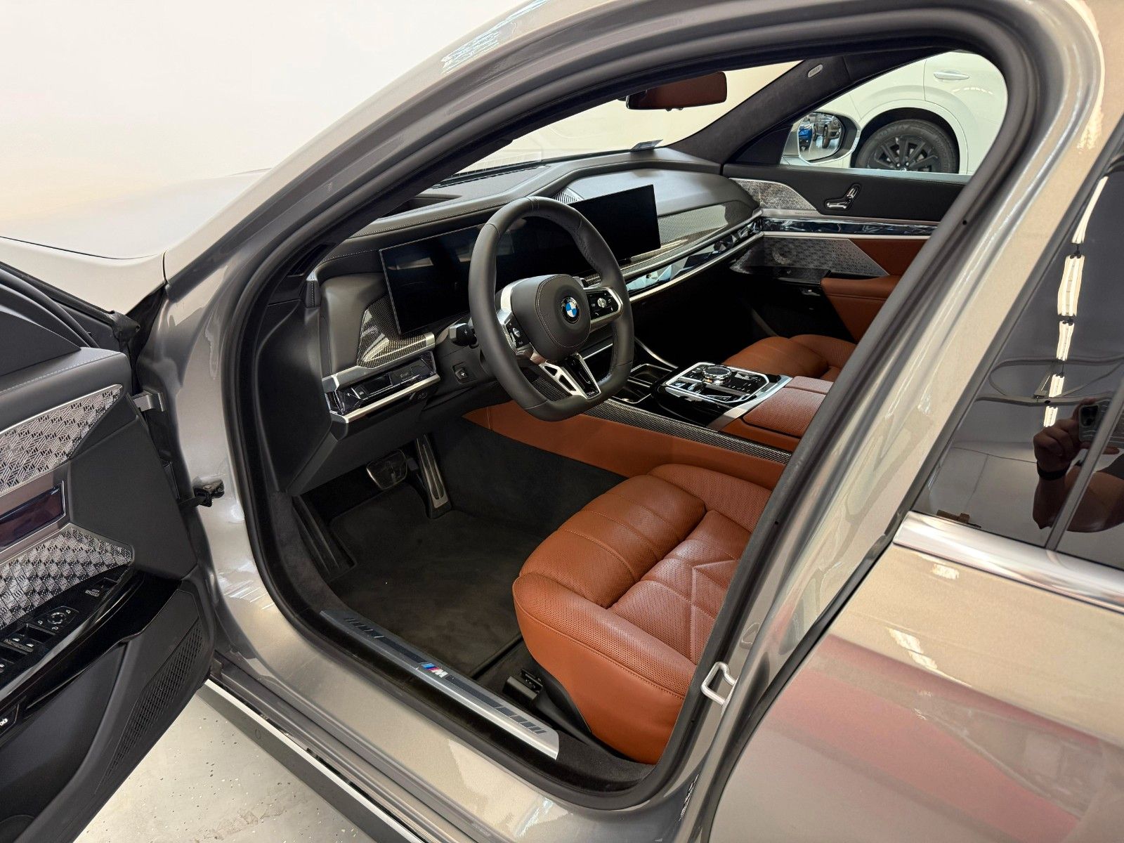 Fahrzeugabbildung BMW 740 d xDrive M Sport |VOLL |MWST AUSWB |