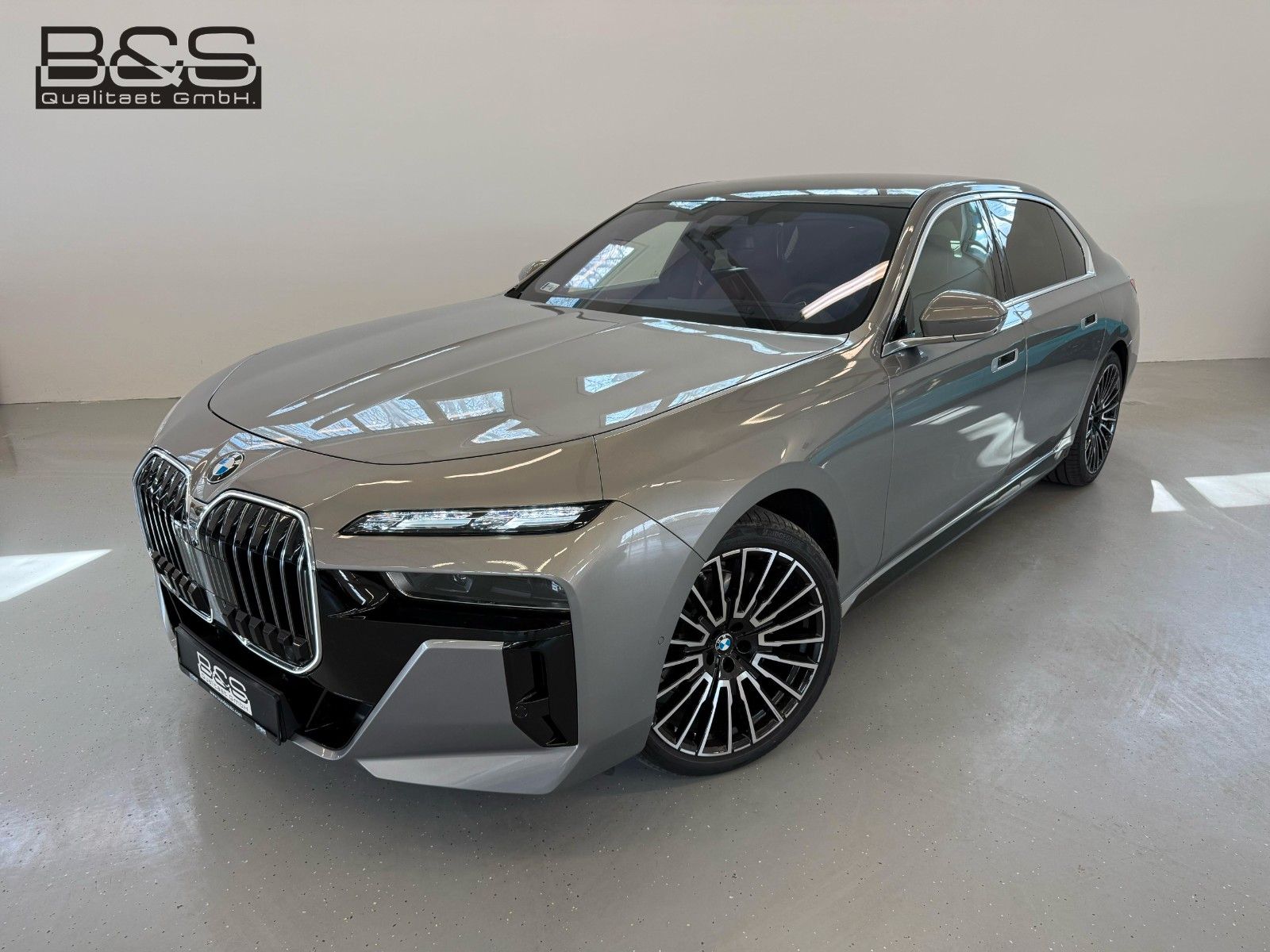 Fahrzeugabbildung BMW 740 d xDrive M Sport |VOLL |MWST AUSWB |