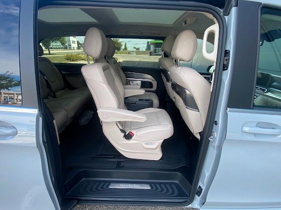 Fahrzeugabbildung Mercedes-Benz V300 d 4MATIC EXCLUSIVE lang AMG DISTR,PANO,BURM