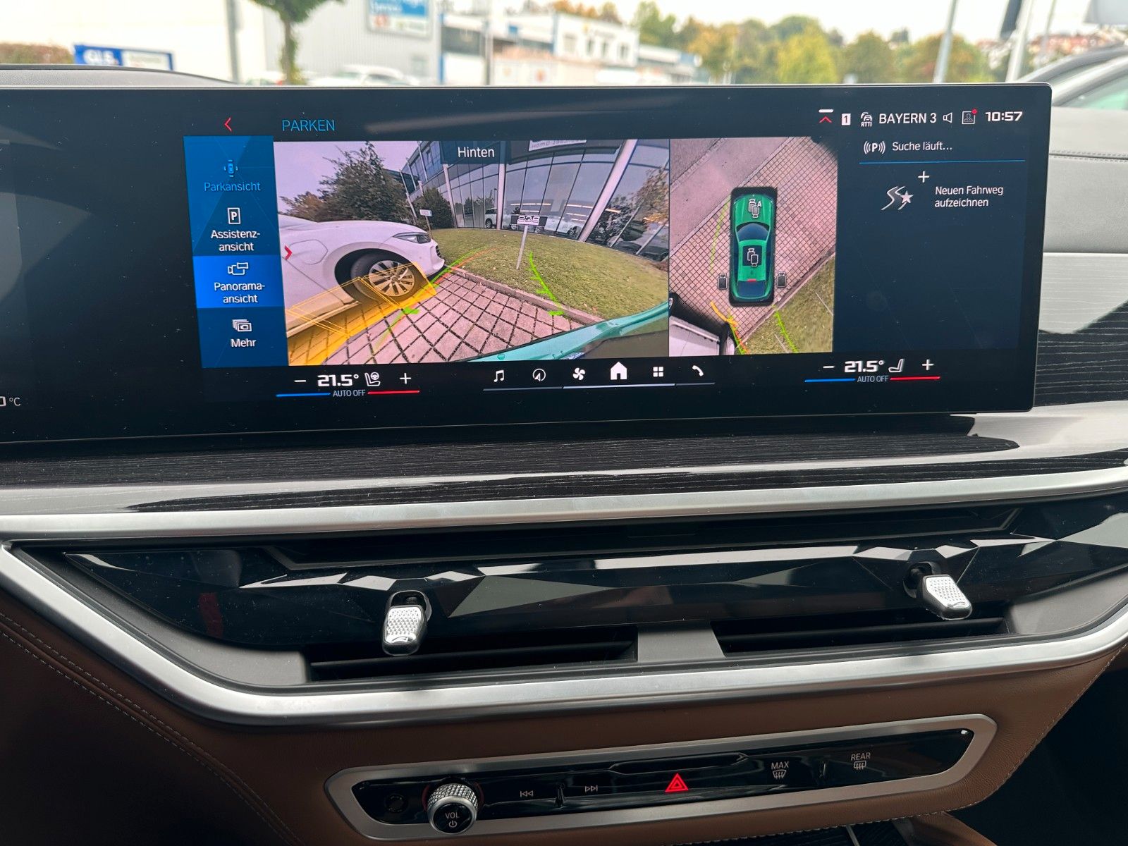 Fahrzeugabbildung BMW X6M Competition ACC,HUD,SKYL,HARMAN,SOFTCL,AHK..