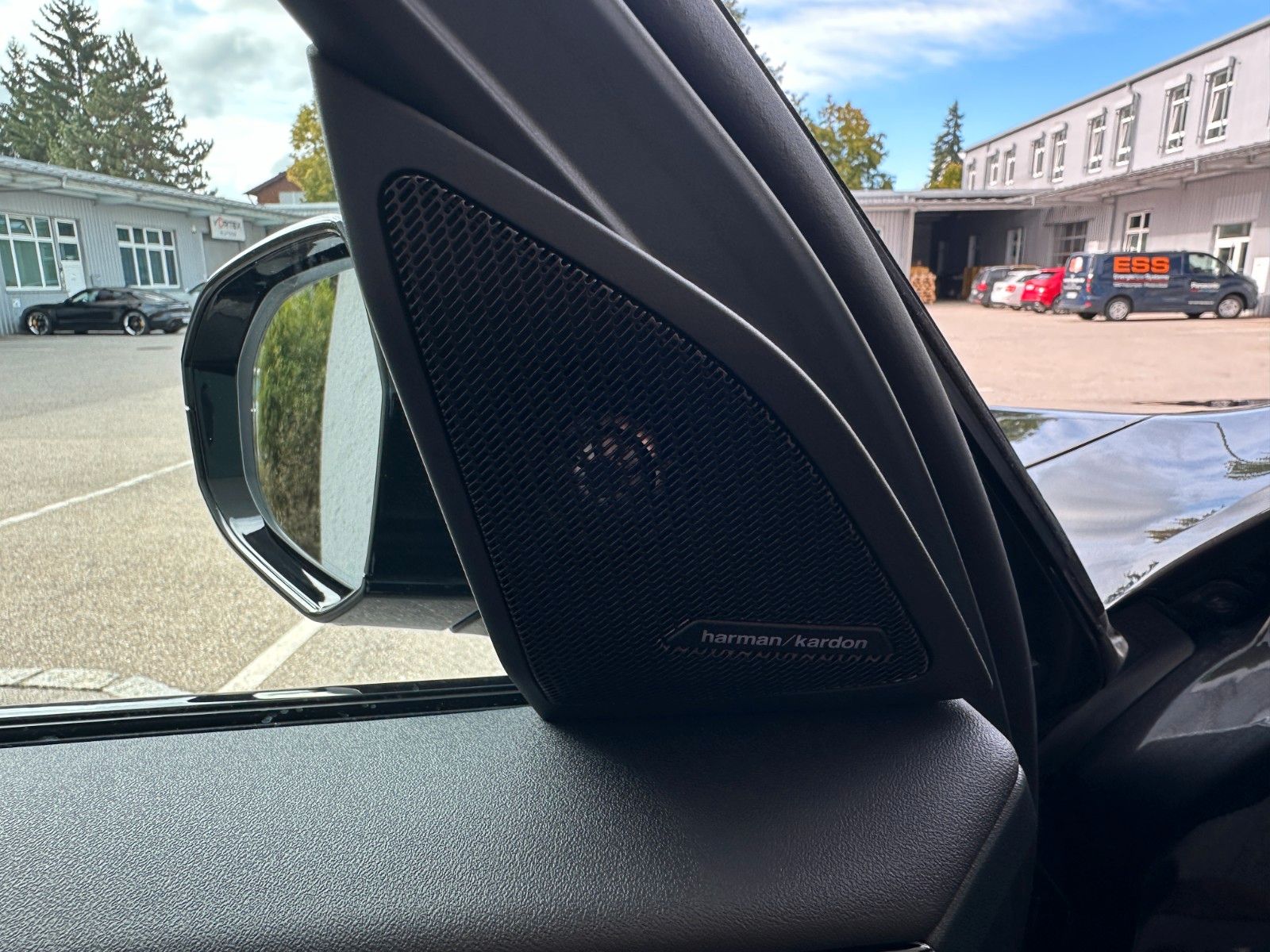 Fahrzeugabbildung BMW X3 20d xDr MSport ACC,HUD,HARMAN,AHK,360,SITZKL.