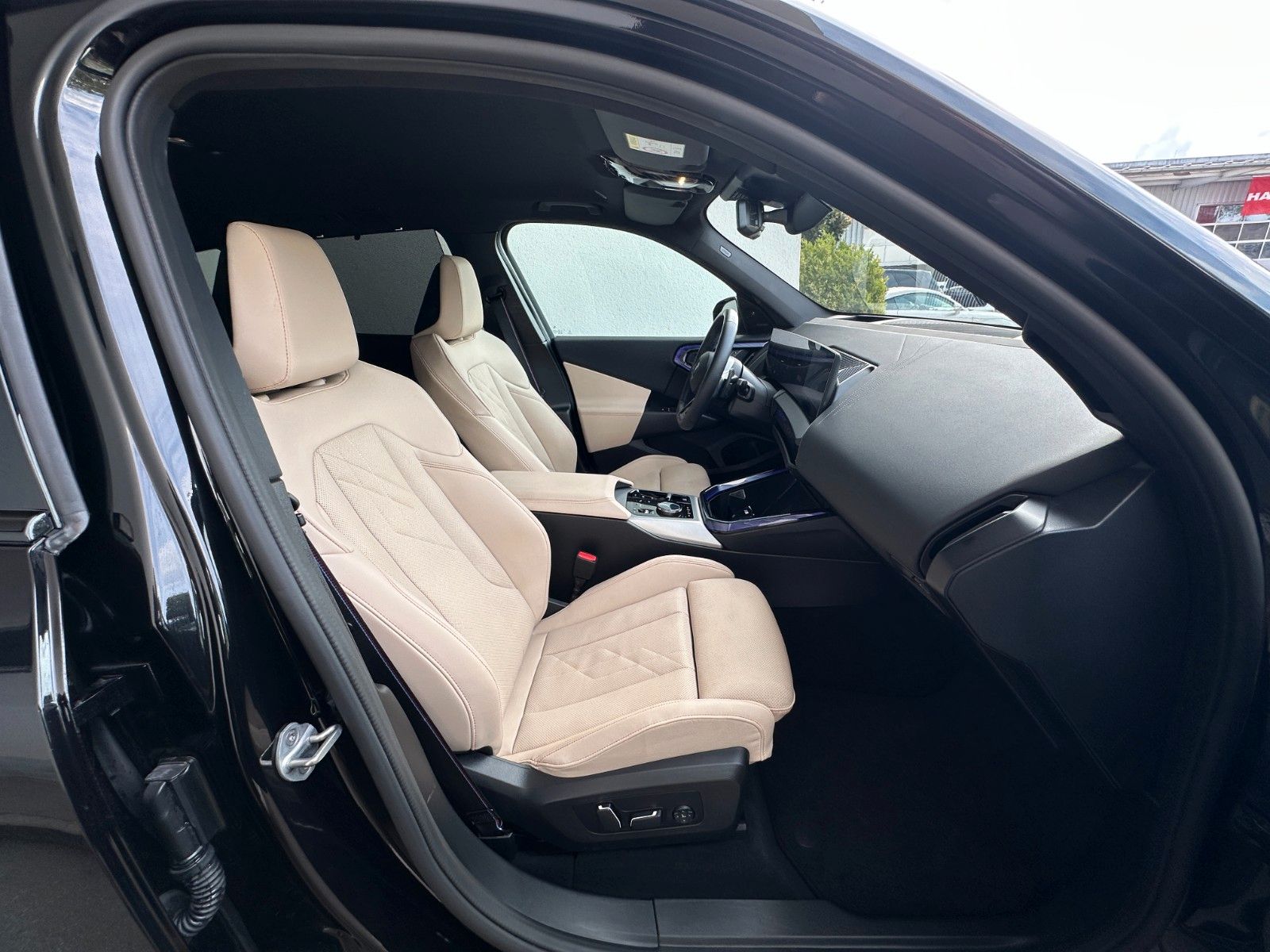 Fahrzeugabbildung BMW X3 20d xDr MSport ACC,HUD,HARMAN,AHK,360,SITZKL.