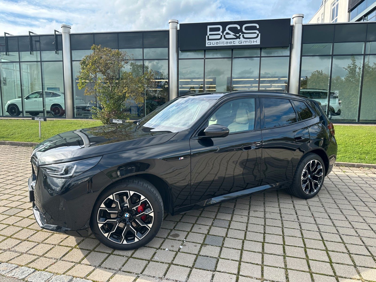 Fahrzeugabbildung BMW X3 20d xDr MSport ACC,HUD,HARMAN,AHK,360,SITZKL.