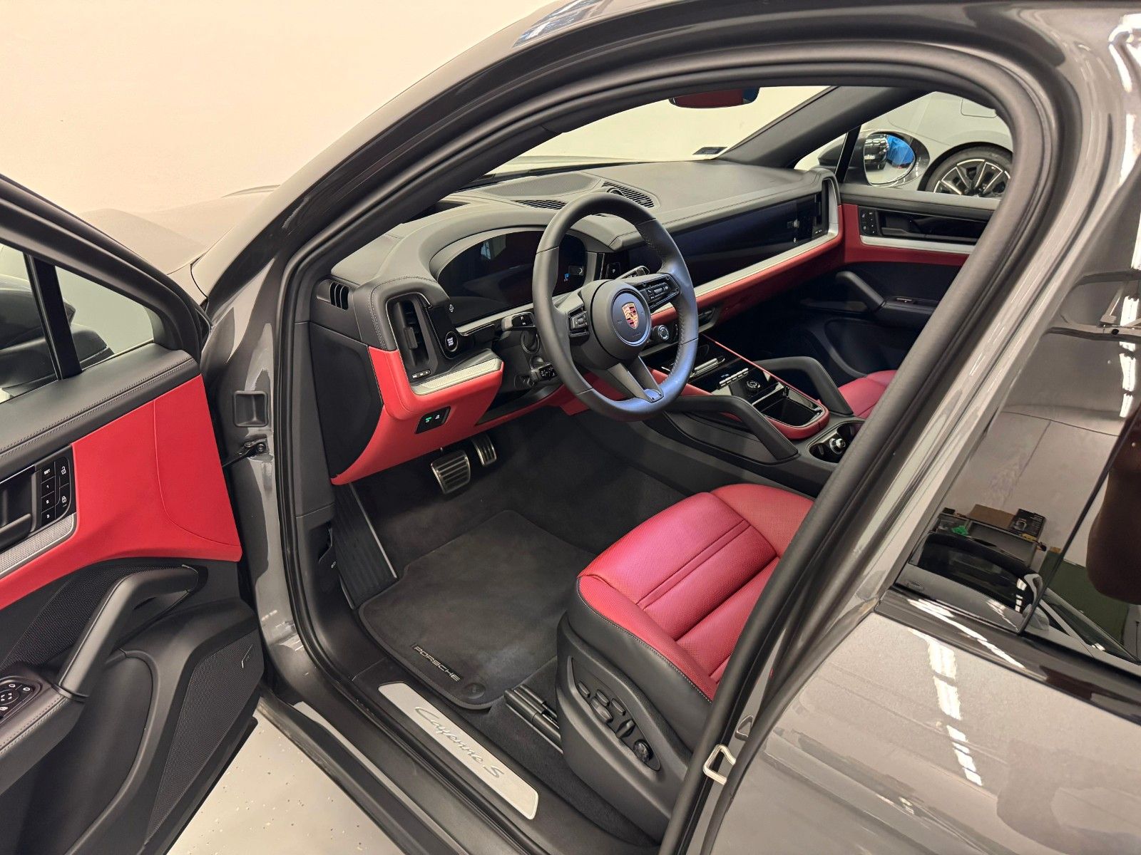 Fahrzeugabbildung Porsche Cayenne Coupe S ACC,HUD,PANO,BOSE,LUFT,AHK,Usw