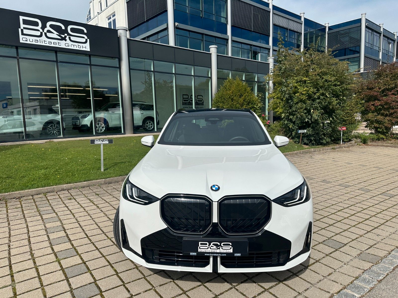 Fahrzeugabbildung BMW X3 20 xDrive MSport ACC,HUD,PANO,HARMAN,21"