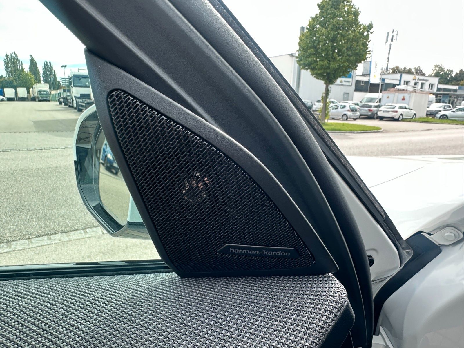Fahrzeugabbildung BMW X3 20 xDrive MSport ACC,HUD,PANO,HARMAN,21"