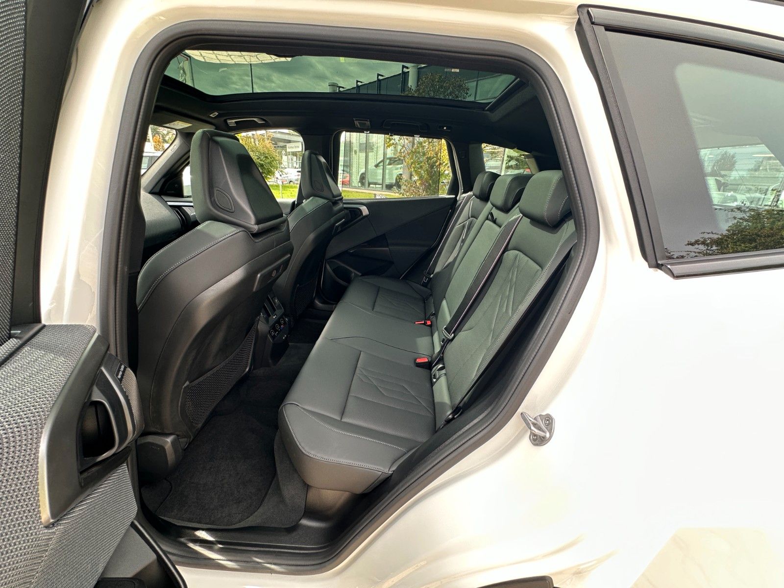 Fahrzeugabbildung BMW X3 20 xDrive MSport ACC,HUD,PANO,HARMAN,21"