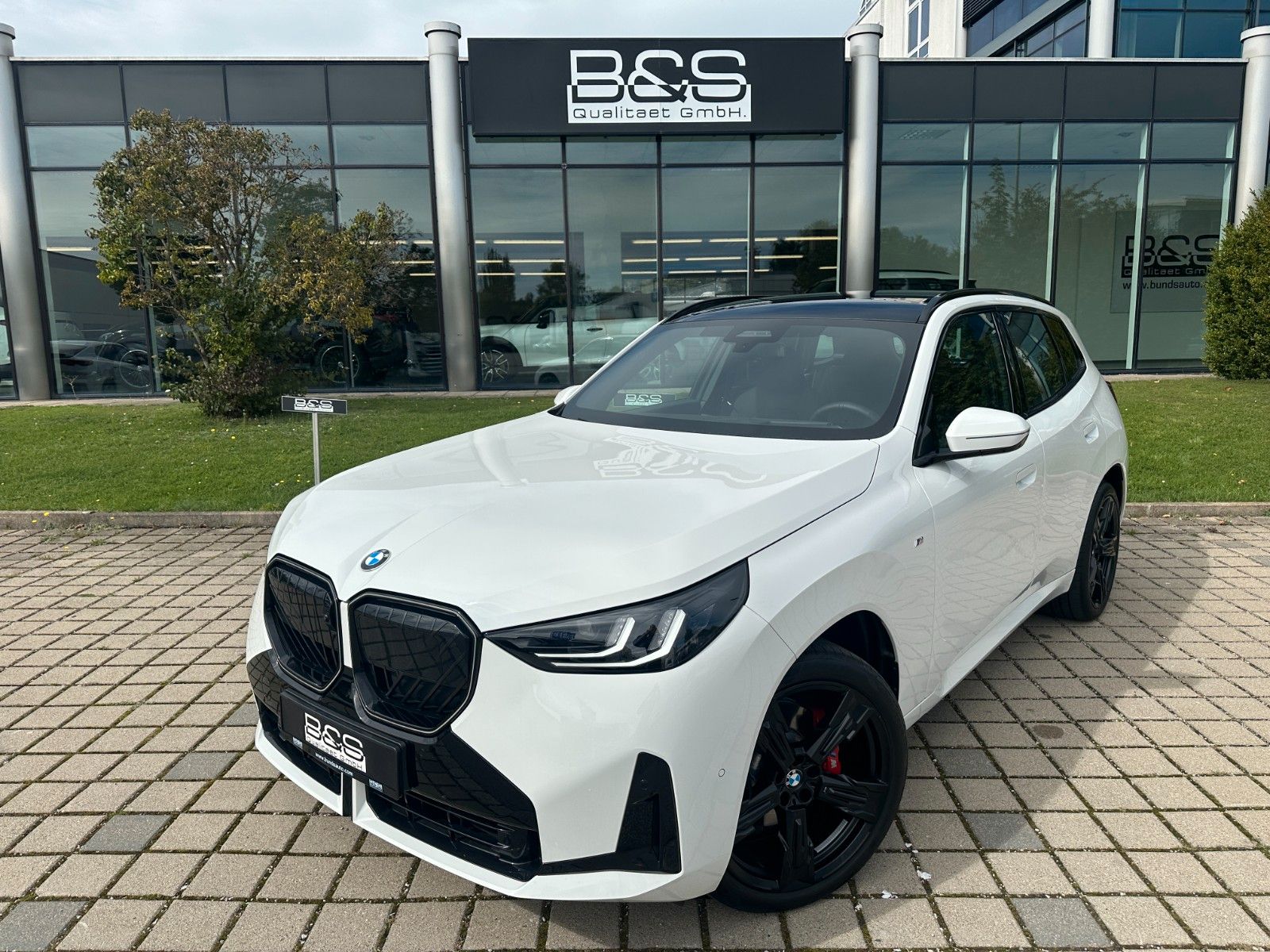 Fahrzeugabbildung BMW X3 20 xDrive MSport ACC,HUD,PANO,HARMAN,21"