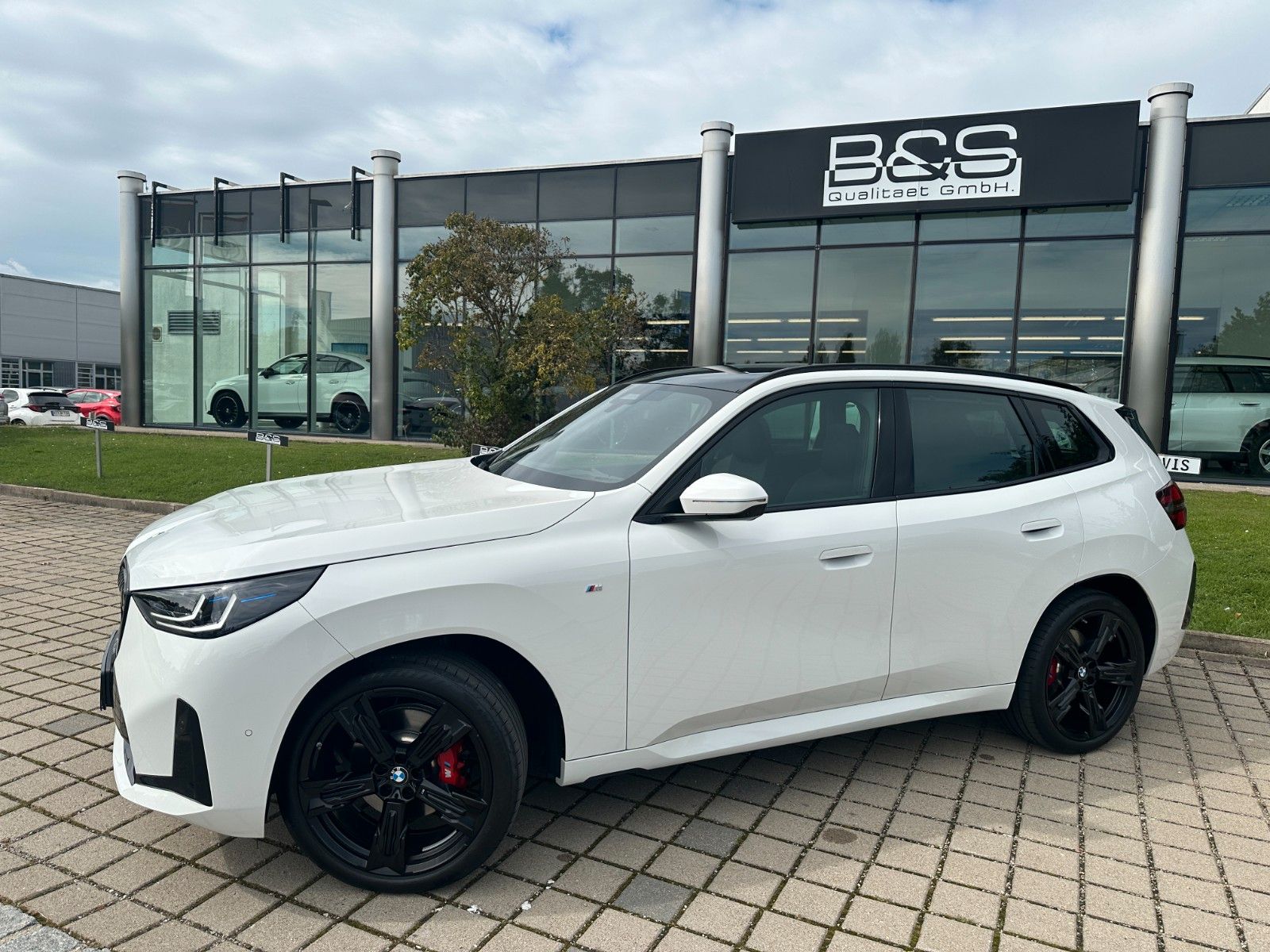 Fahrzeugabbildung BMW X3 20 xDrive MSport ACC,HUD,PANO,HARMAN,21"