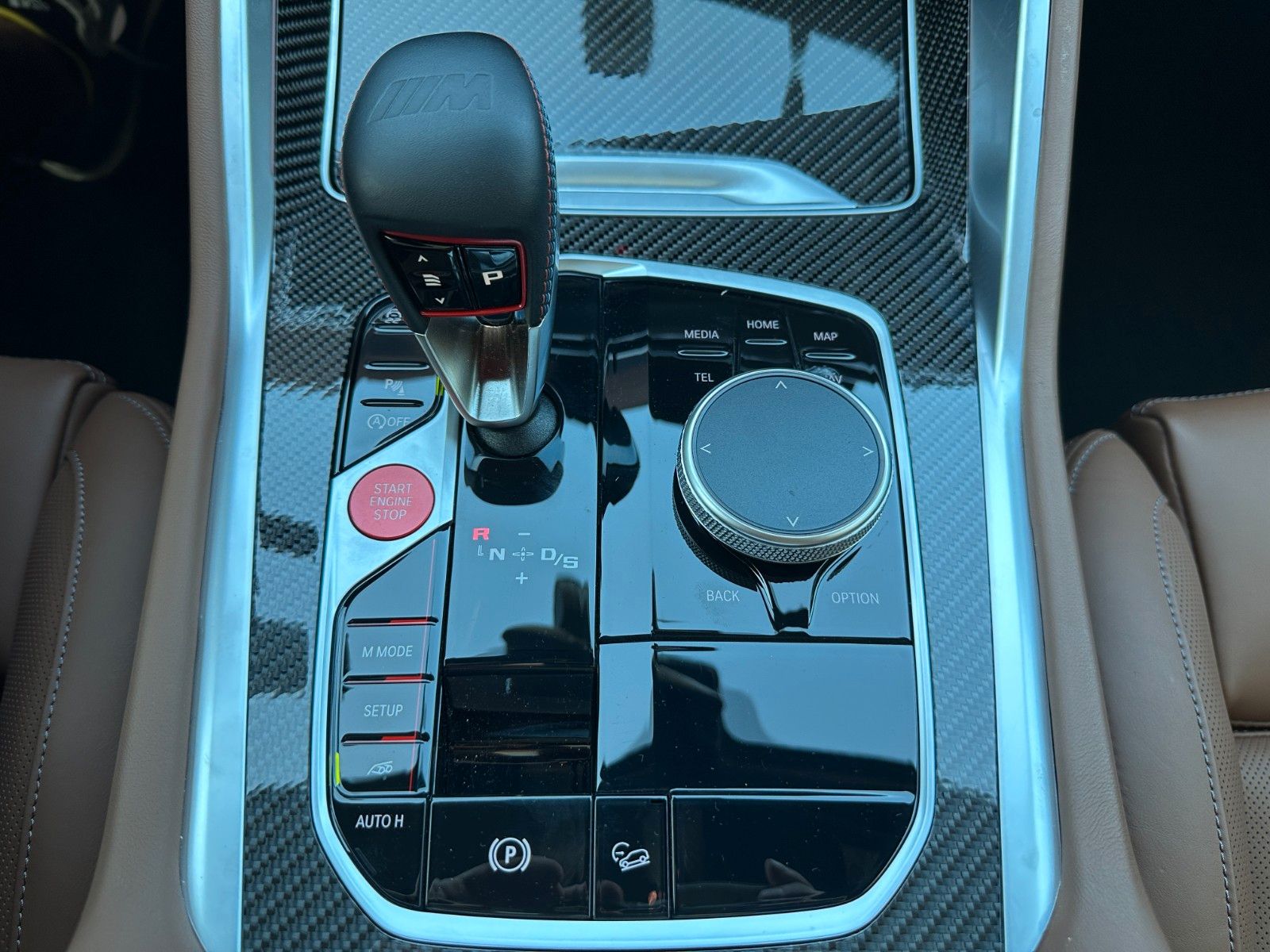 Fahrzeugabbildung BMW X5 M Comp,ACC,B&W,AHK,SKYL,MASSAGE,SOFTCL,usw