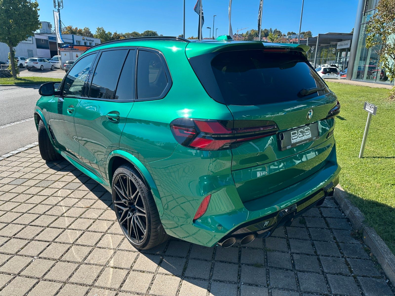 Fahrzeugabbildung BMW X5 M Comp,ACC,B&W,AHK,SKYL,MASSAGE,SOFTCL,usw