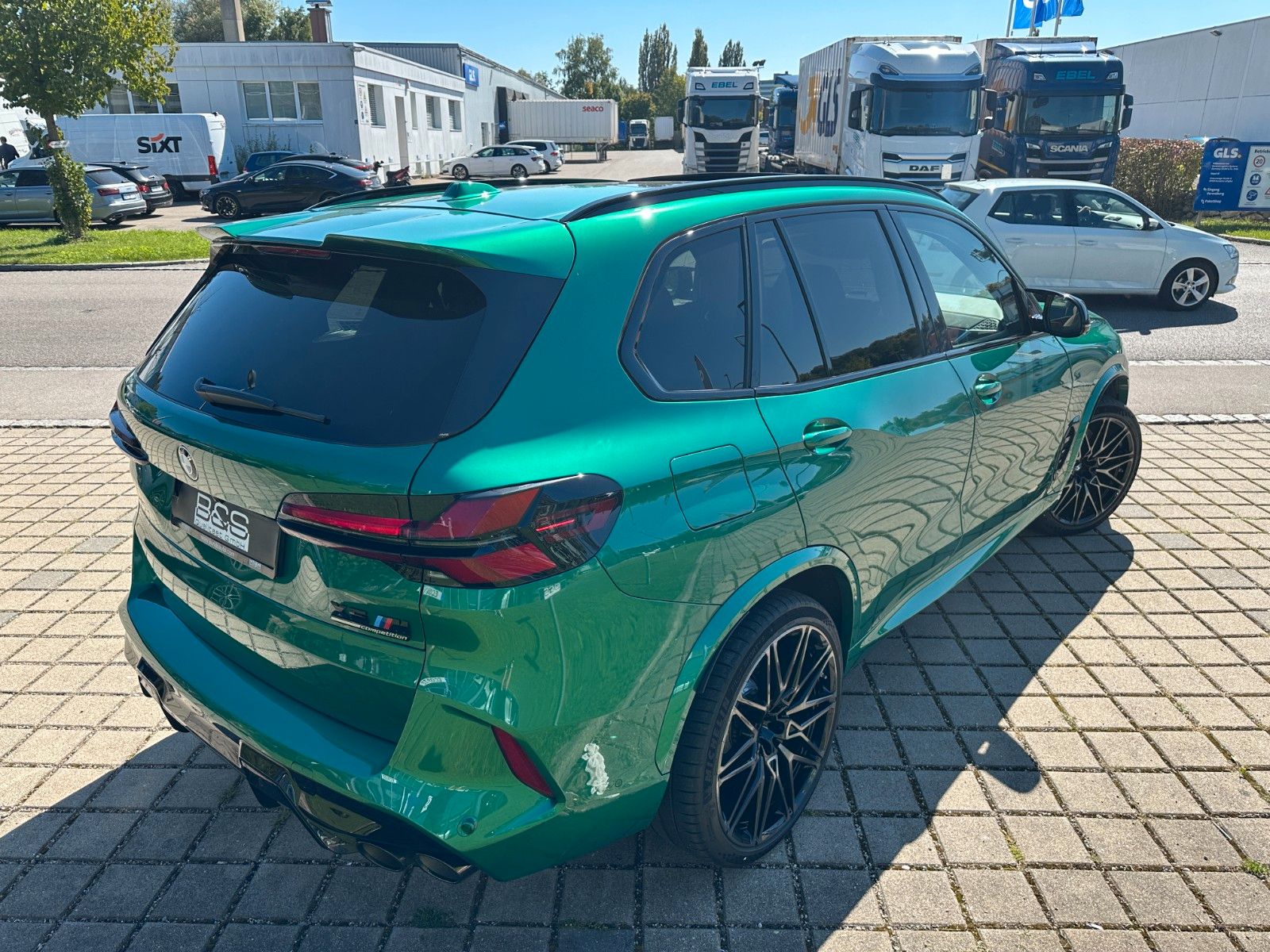 Fahrzeugabbildung BMW X5 M Comp,ACC,B&W,AHK,SKYL,MASSAGE,SOFTCL,usw