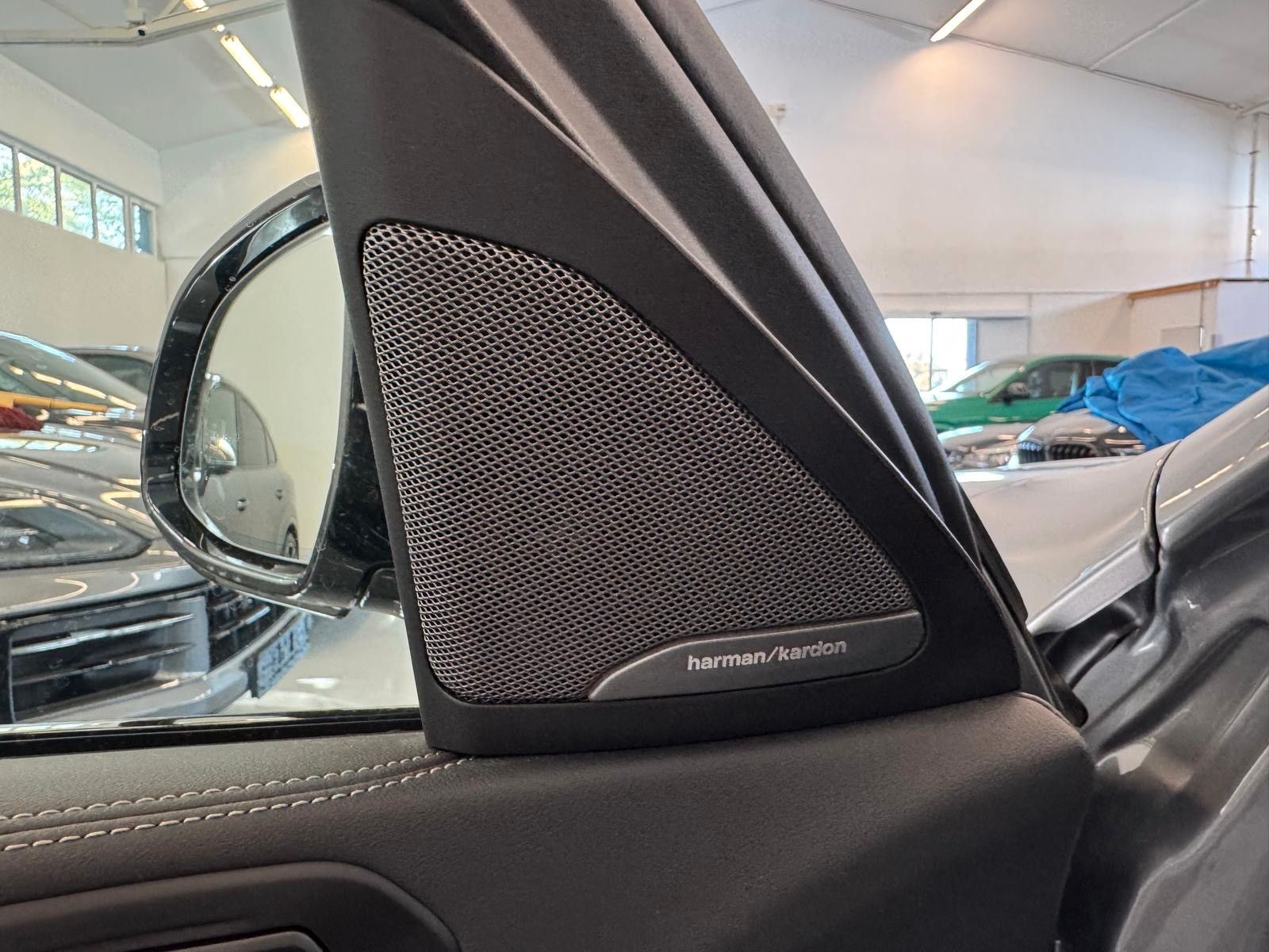 Fahrzeugabbildung BMW X6 30d xDrive MSport ACC,HUD,PANO,HARMAN,LUFT,..