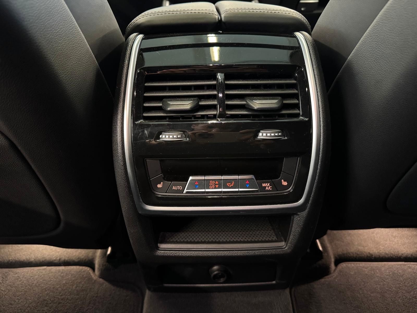 Fahrzeugabbildung BMW X6 30d xDrive MSport ACC,HUD,PANO,HARMAN,LUFT,..