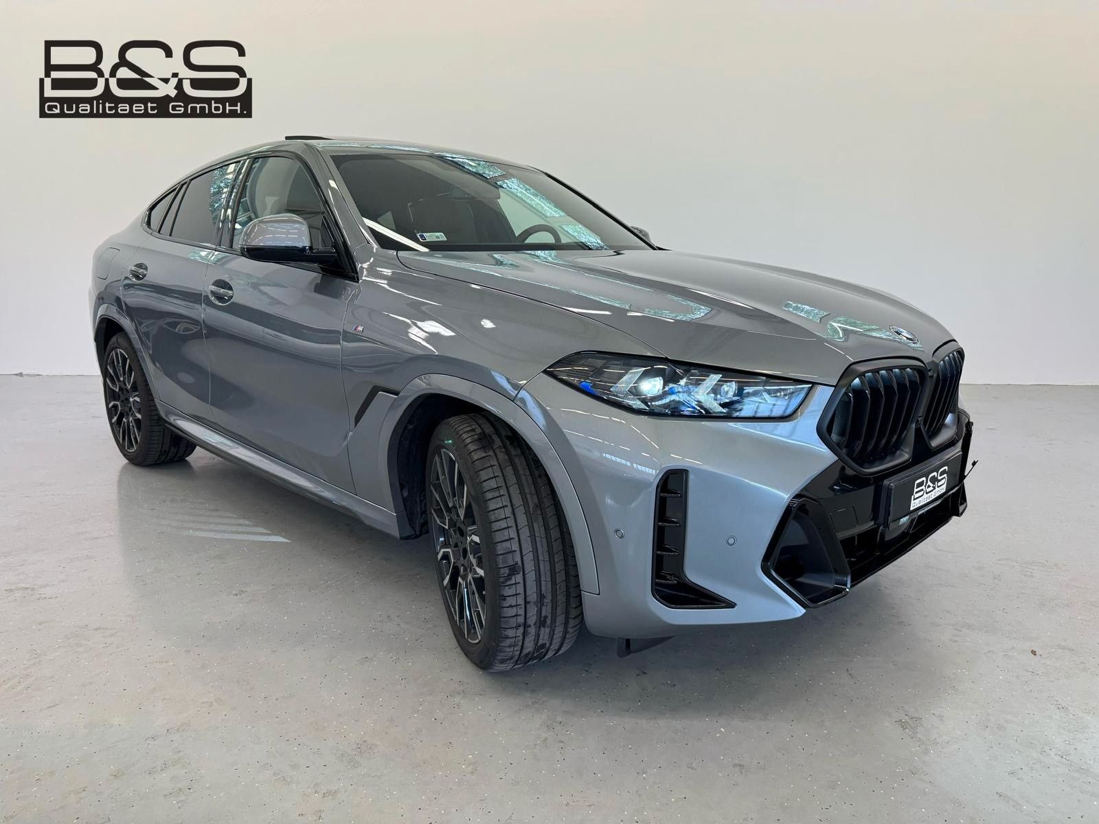Fahrzeugabbildung BMW X6 30d xDrive MSport ACC,HUD,PANO,HARMAN,LUFT,..