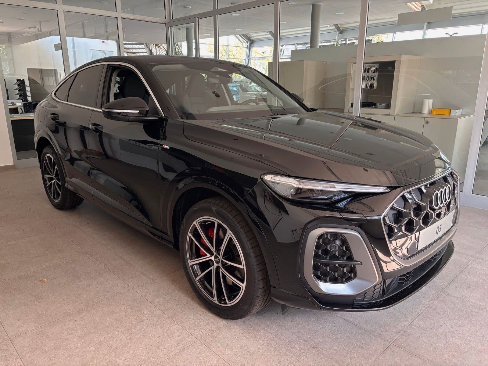 Fahrzeugabbildung Audi Q5 Sportback quattro S Line ACC,HUD,MATRIX,B&O..