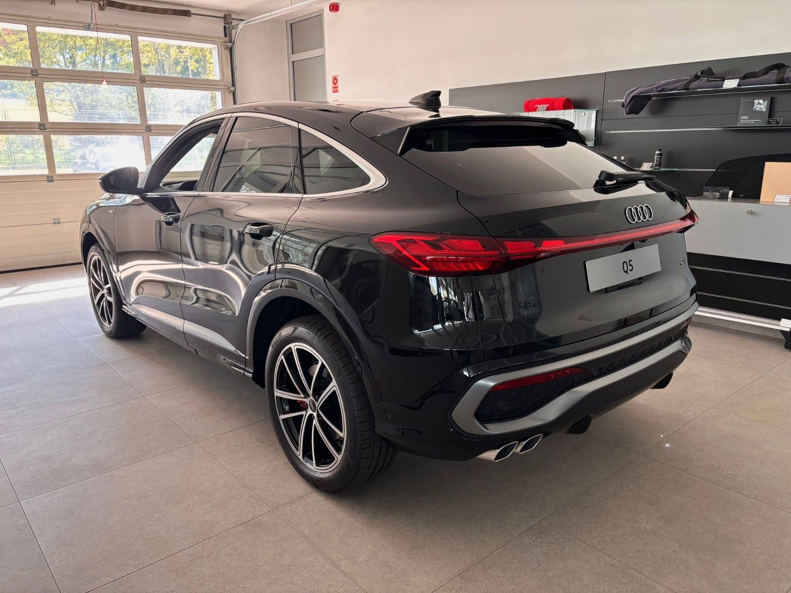 Fahrzeugabbildung Audi Q5 Sportback quattro S Line ACC,HUD,MATRIX,B&O..