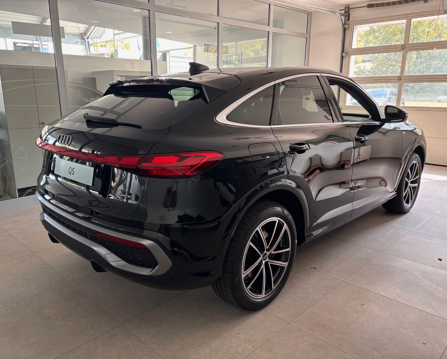 Fahrzeugabbildung Audi Q5 Sportback quattro S Line ACC,HUD,MATRIX,B&O..