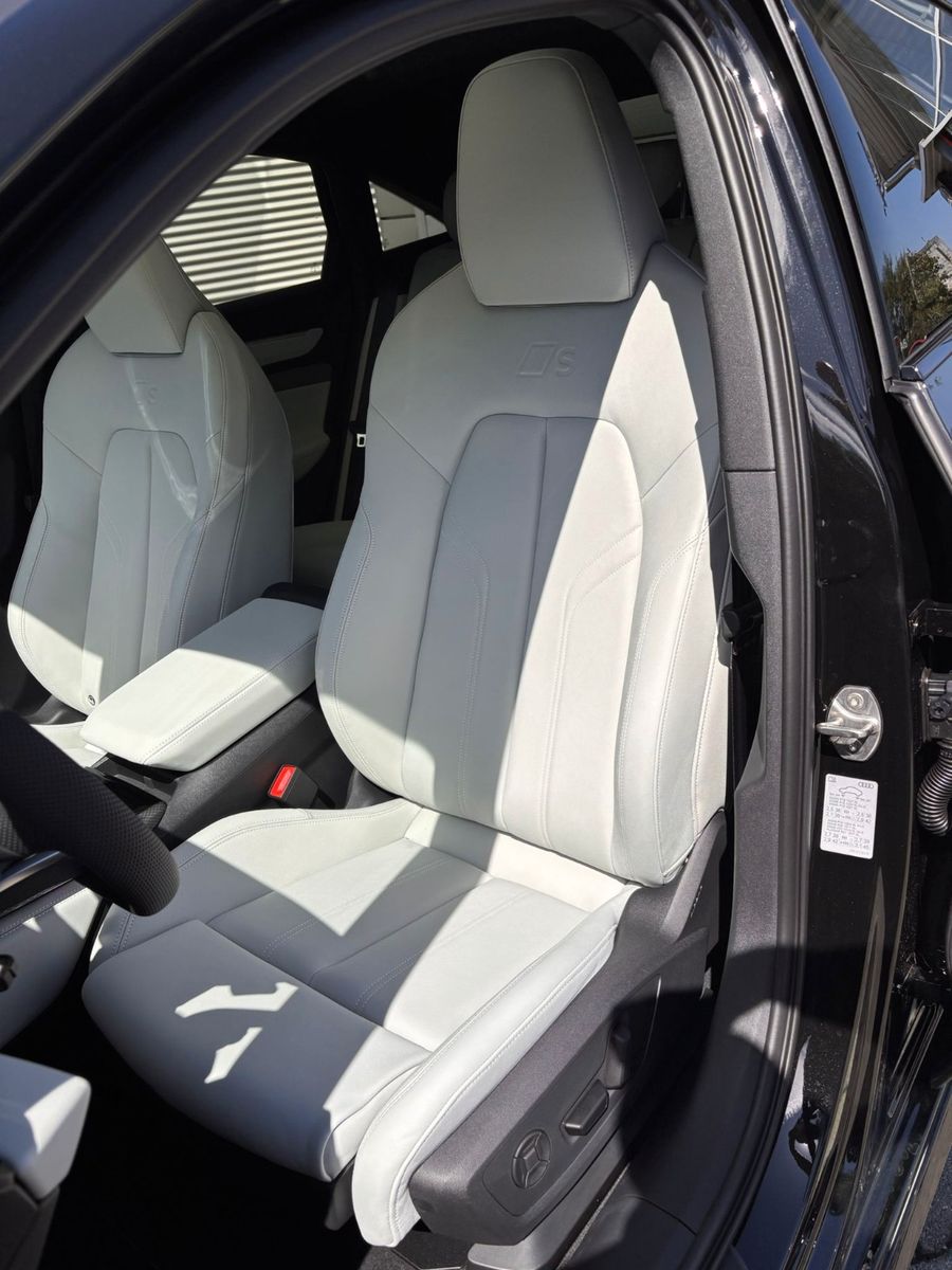Fahrzeugabbildung Audi A6 Limousine edition one quattro S Line ACC,PANO