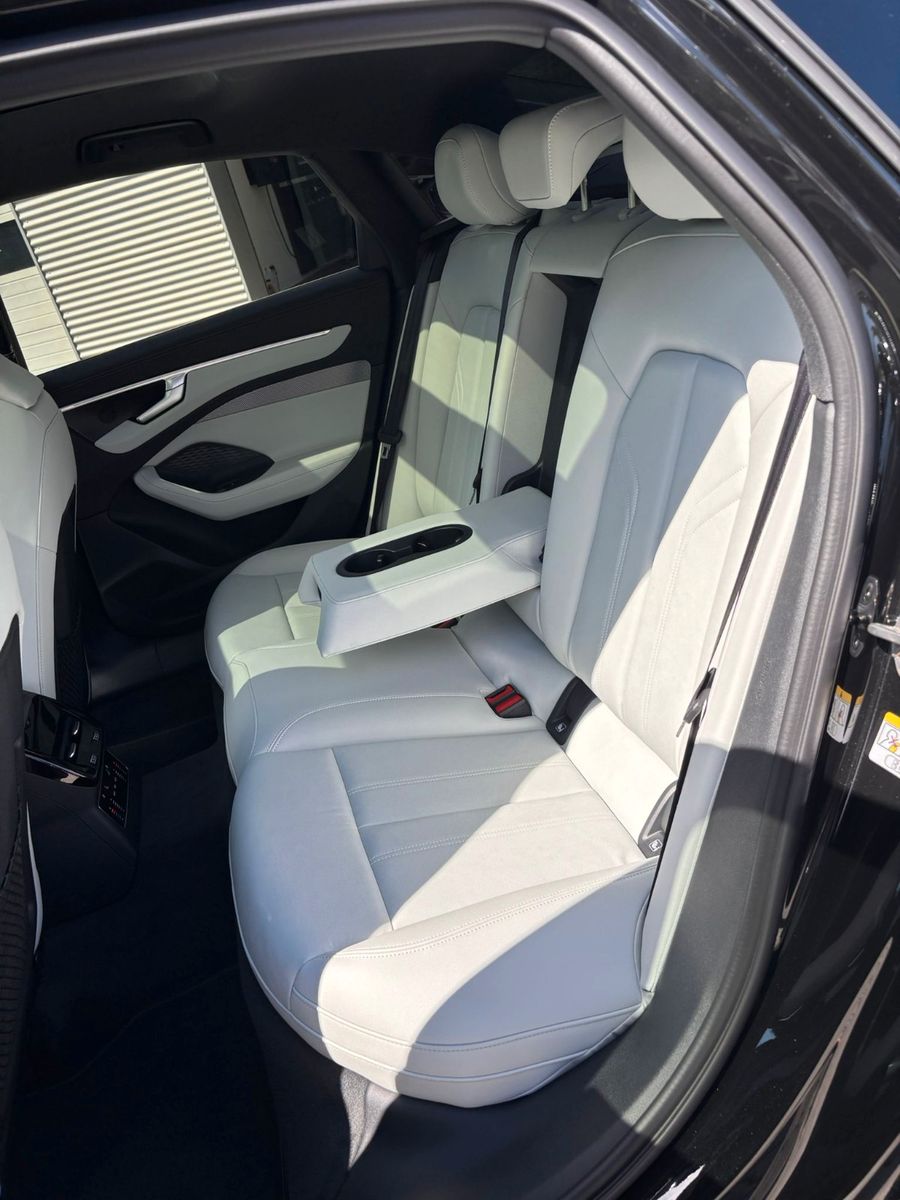 Fahrzeugabbildung Audi A6 Limousine edition one quattro S Line ACC,PANO