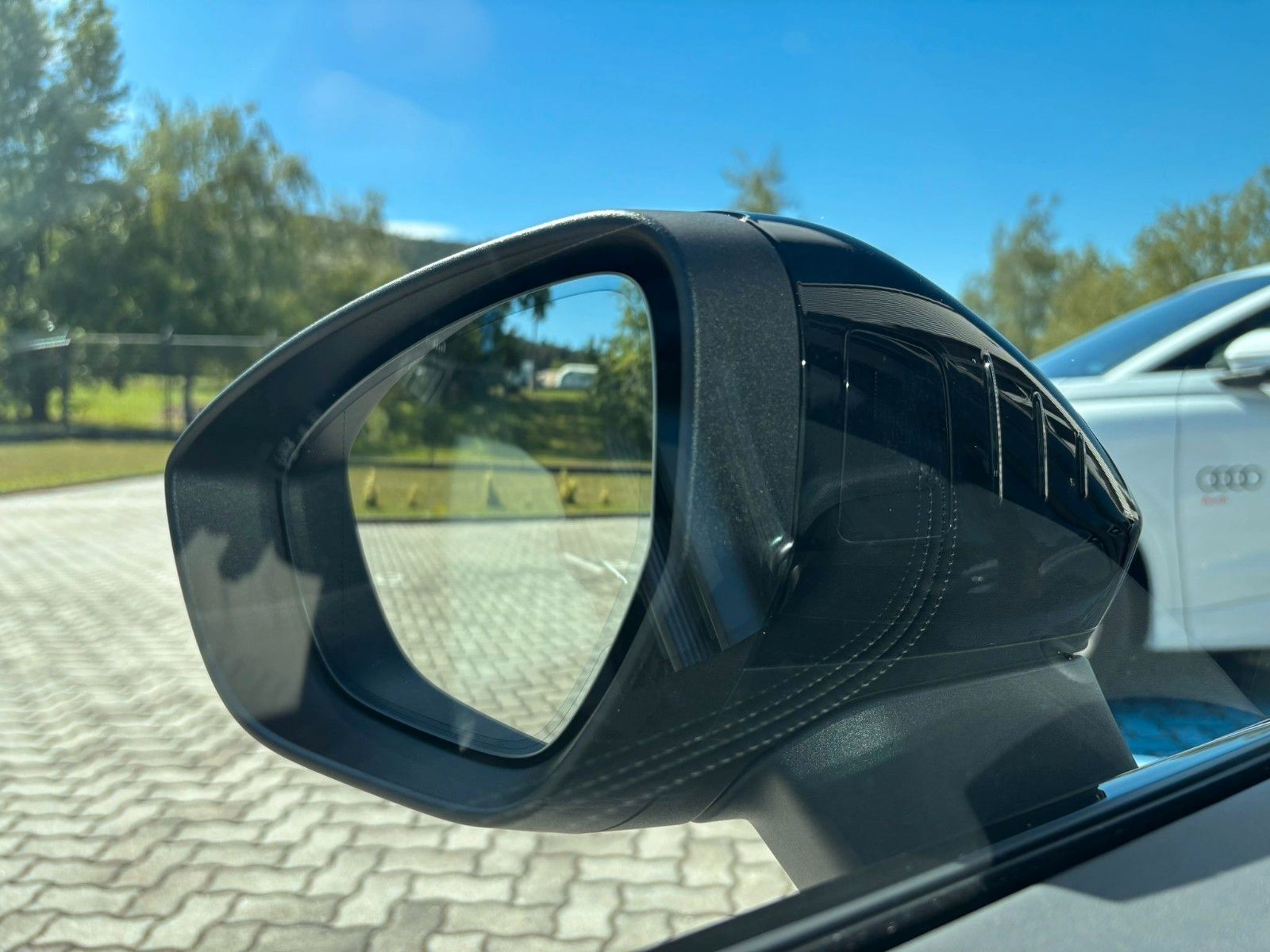 Fahrzeugabbildung Audi A6 Limousine edition one quattro S Line ACC,PANO