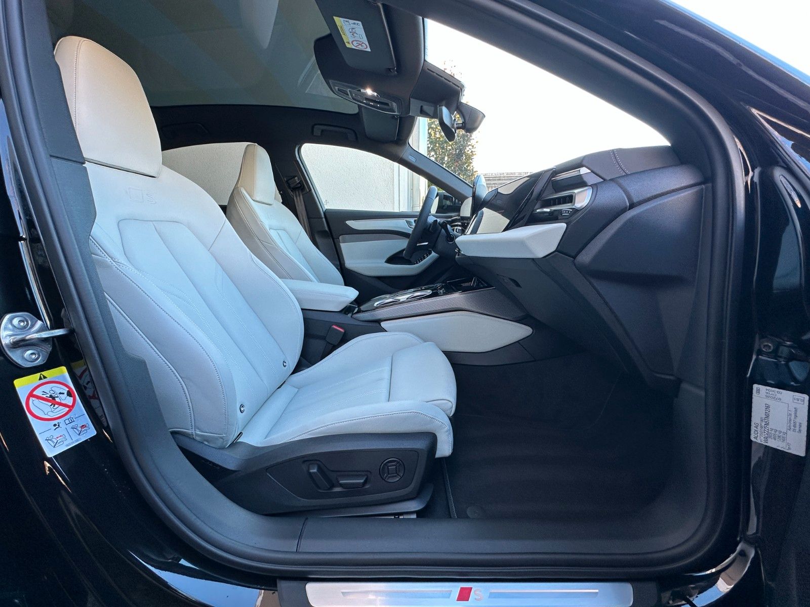 Fahrzeugabbildung Audi A6 Limousine  quattro S Line ACC,PANO,21 ZOLL