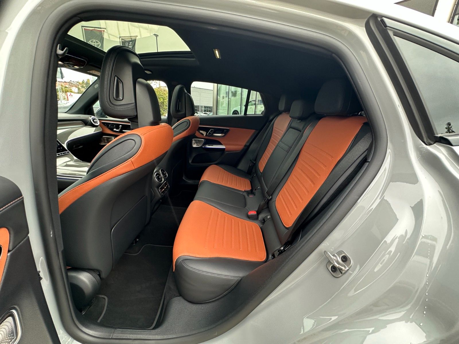 Fahrzeugabbildung Mercedes-Benz GLC 300d Coupe 4Matic DISTR,HUD,PANO,BURM,AHK...