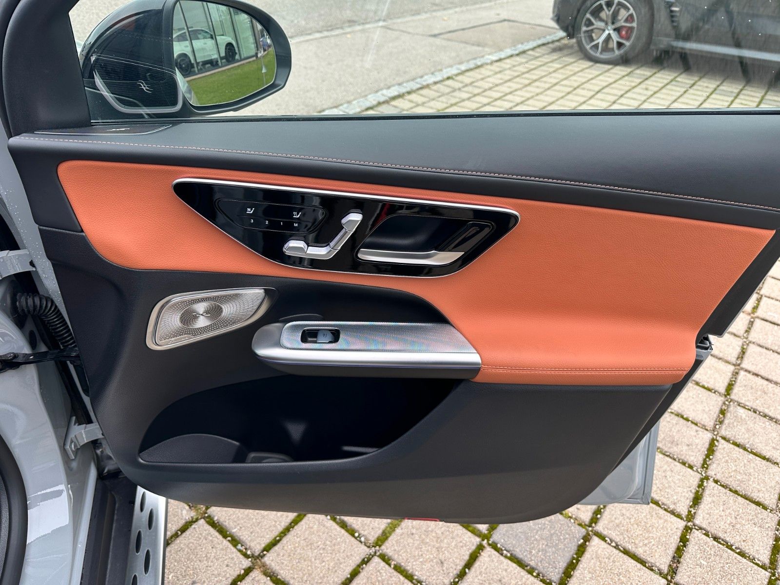 Fahrzeugabbildung Mercedes-Benz GLC 300d Coupe 4Matic DISTR,HUD,PANO,BURM,AHK...