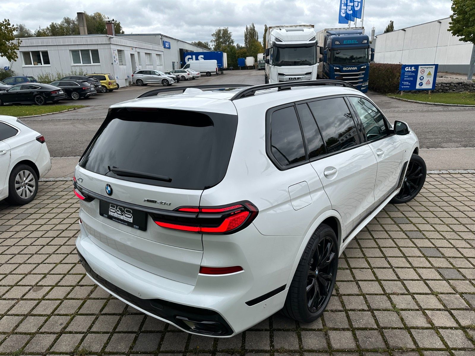 Fahrzeugabbildung BMW X7 xDr 40d M Sport,Skylounge,Aktivlenk,AHK,usw.