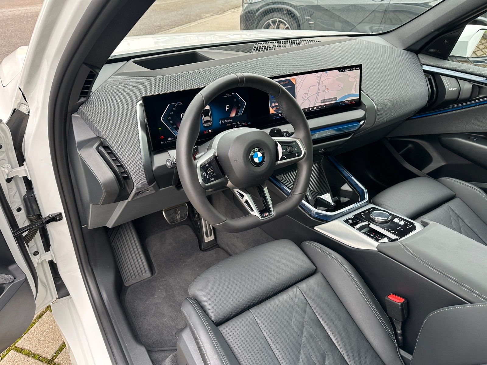 Fahrzeugabbildung BMW X3 20d xDrive M Sport,Panorama,Harman,ACC,usw.