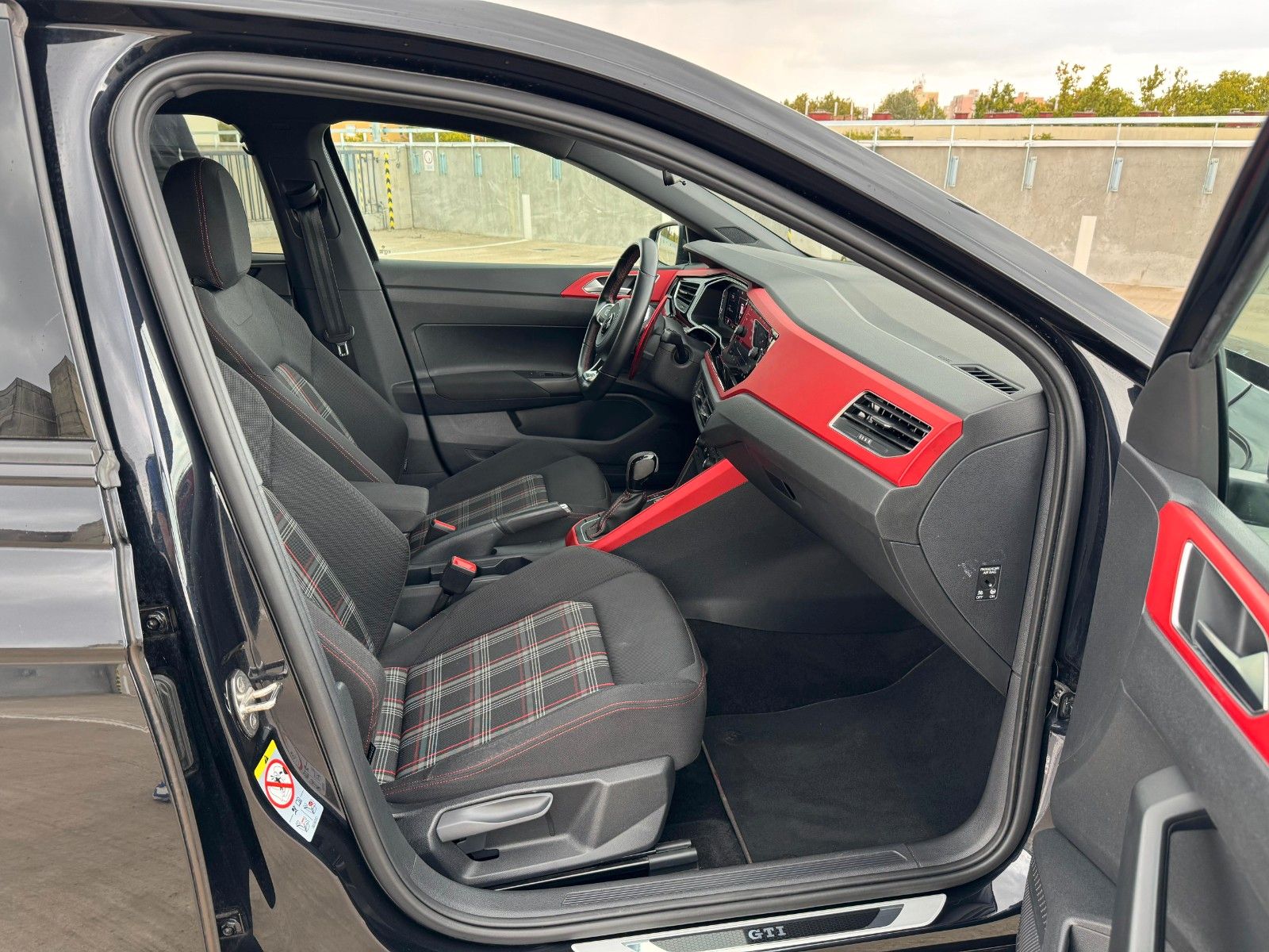 Fahrzeugabbildung Volkswagen Polo VI GTI,ACC,DCC,SHZ,NAVI,PDC,17",KESSY