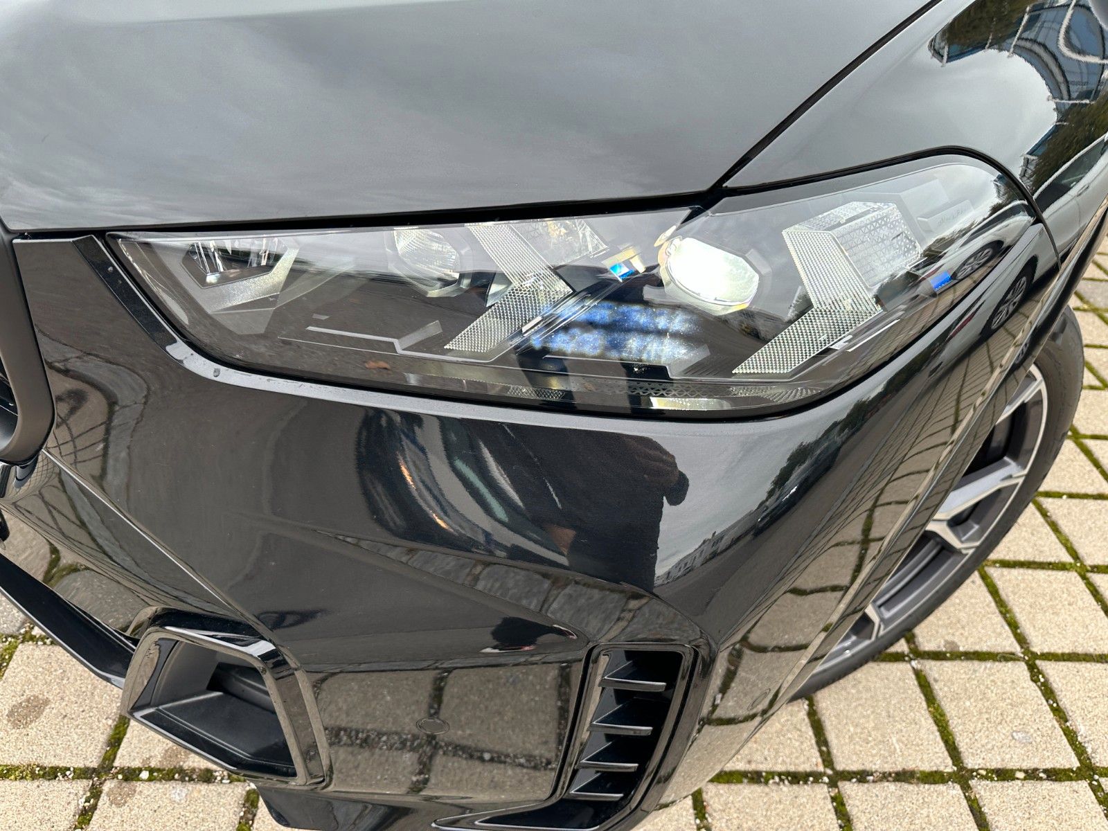 Fahrzeugabbildung BMW X5 M60 i xDrive ACC,HUD,PANO,HARMAN,LUFT,AHK,360