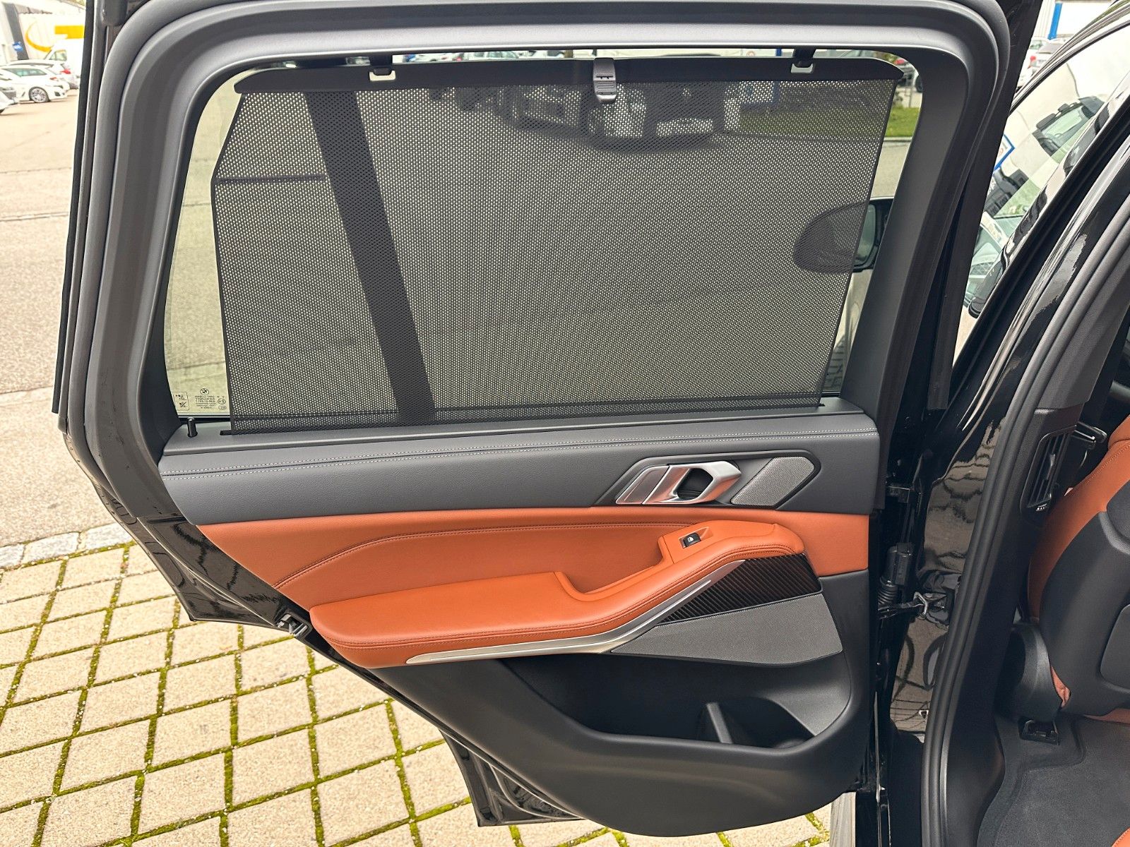 Fahrzeugabbildung BMW X5 M60 i xDrive ACC,HUD,PANO,HARMAN,LUFT,AHK,360